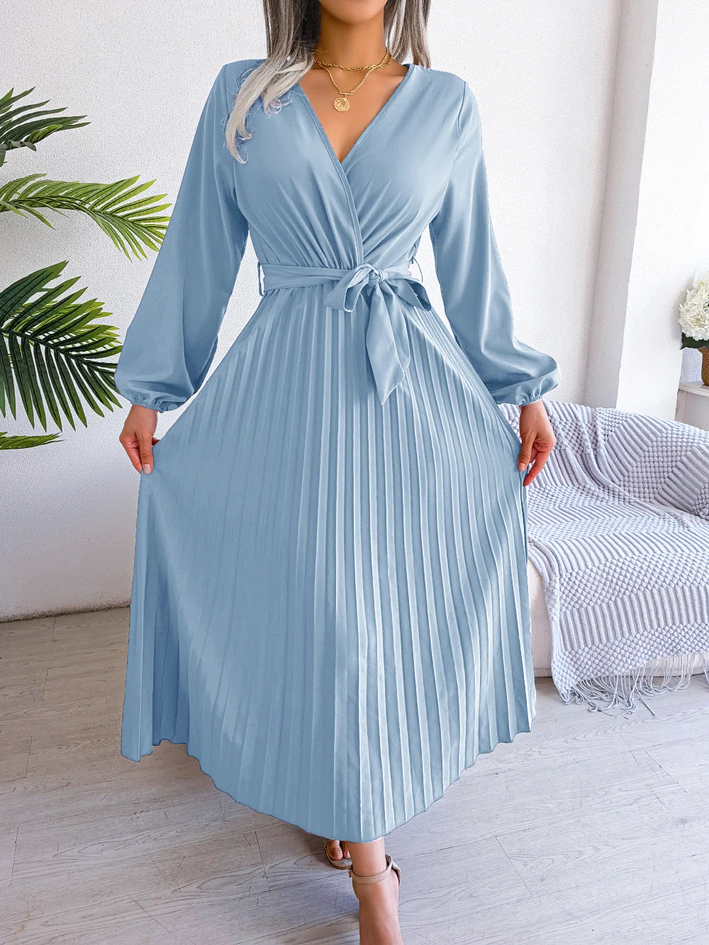 royal blue with gold dress Lace Formal Prom Long Sleeves XH1023 Pacific alumnus Jeff Hendershot Color:Silver Nude* back-to-work-edit