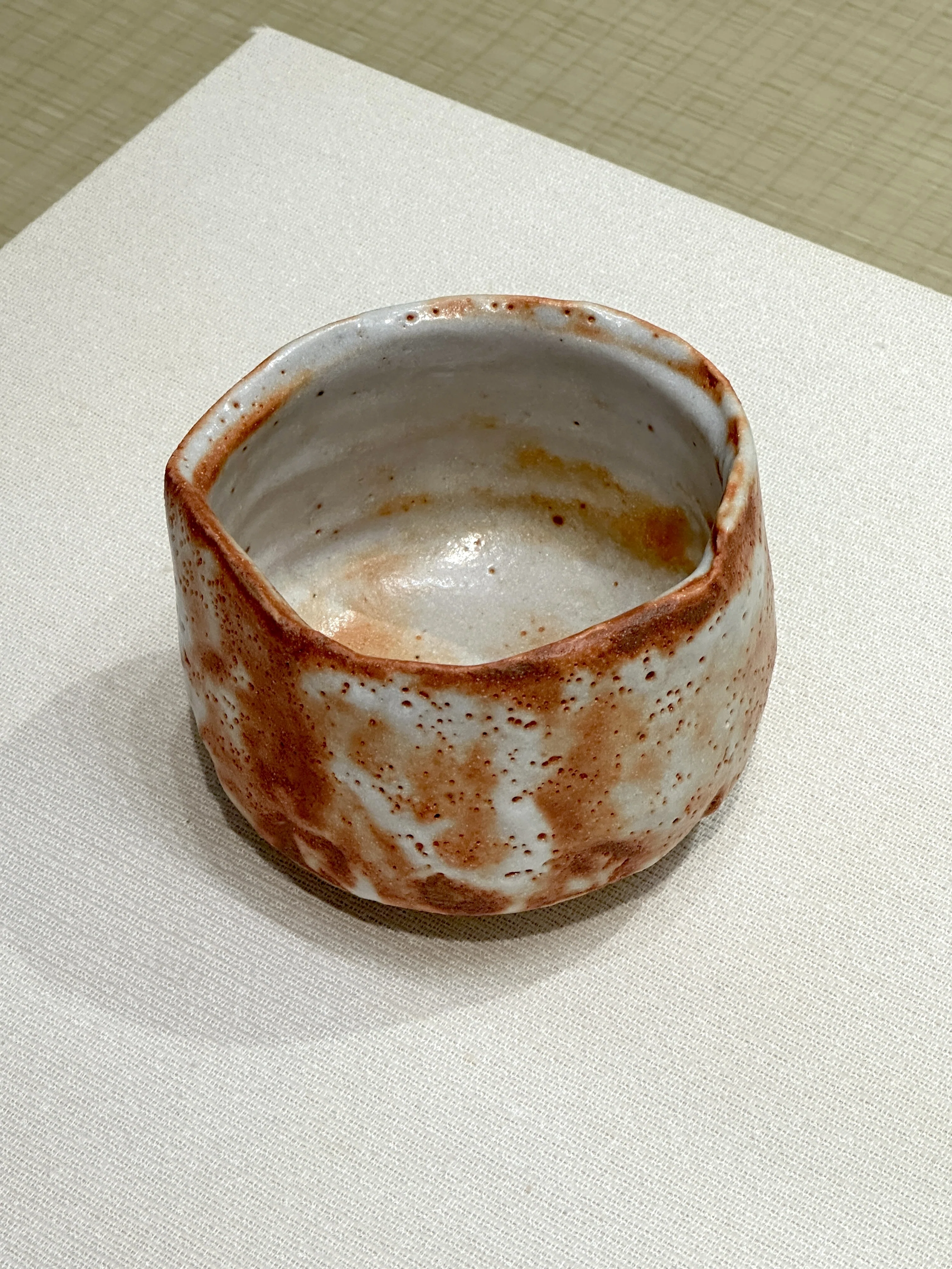 織部焼”なんてもんはありまへん」と言われた私が、閉店セールの陶器店