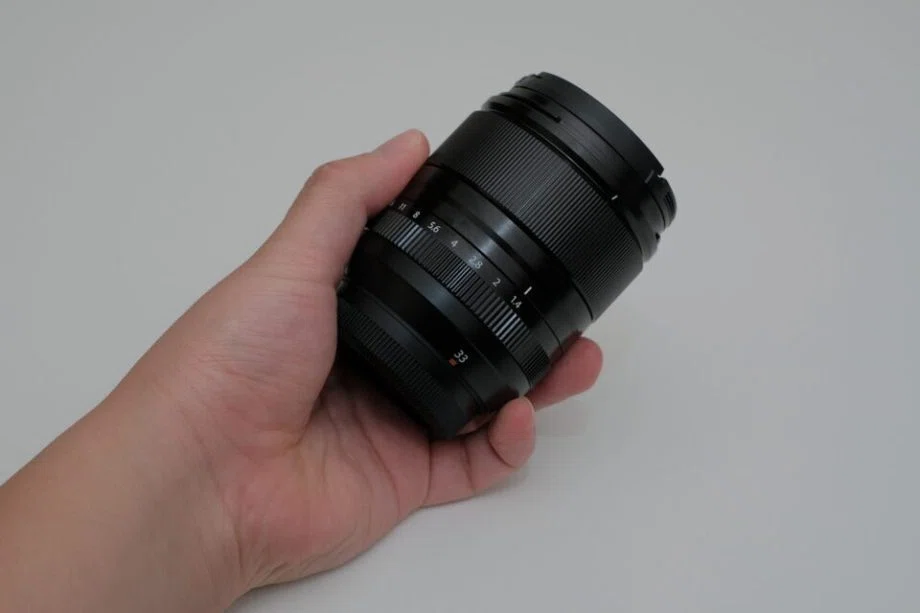富士フイルム XF33mmF1.4 R LM WRをレビュー！静かで高速なAFが魅力の