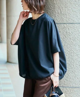 AiRideのドルマンスリーブ半袖TEE。ゆったりした形で体のラインを拾いにくい夏向けTシャツ