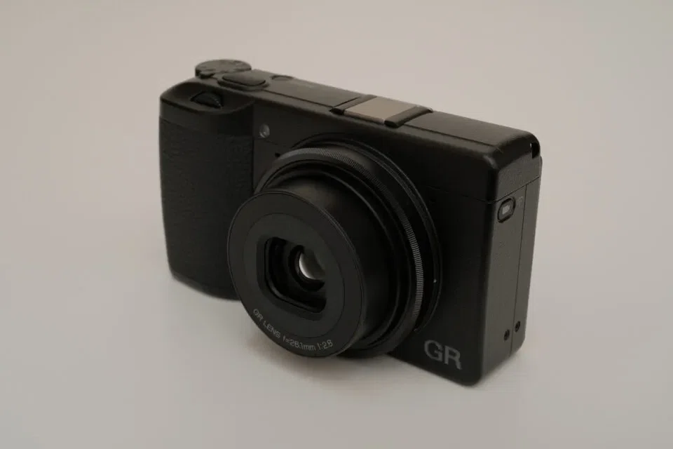 リコーGRIIIx（GR3x）レビュー！焦点距離40mmでより身近な存在となった