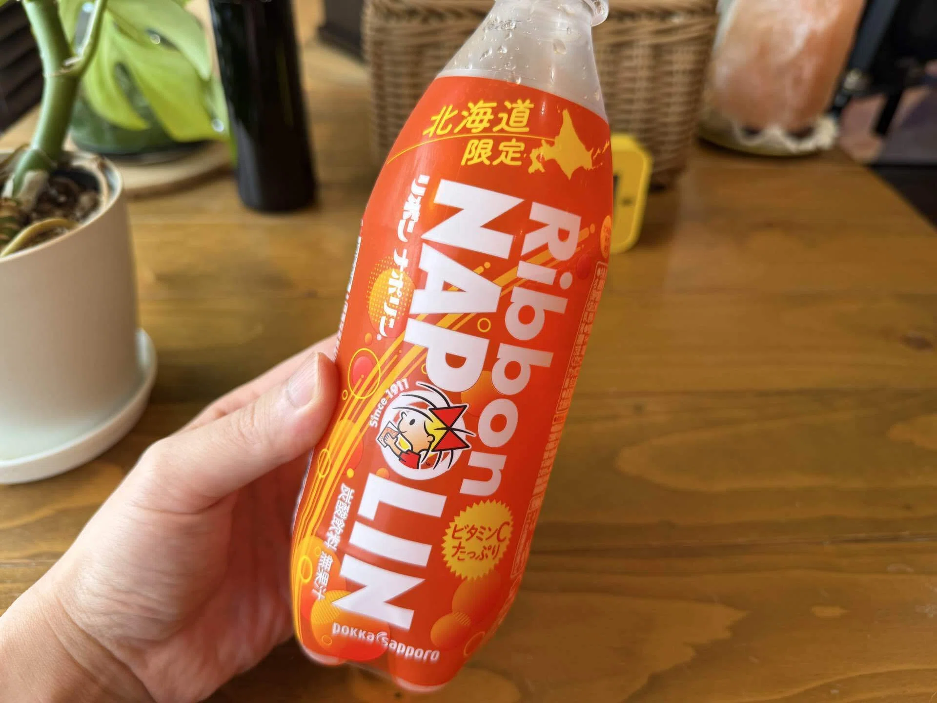 正直レビュー】北海道限定 リボン ナポリン飲んでみた｜fast_seal