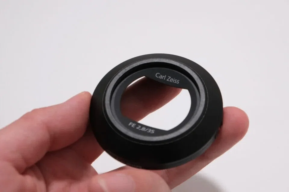 ソニー Sonnar T* FE 35mm F2.8 ZAをレビュー！フルサイズカメラを