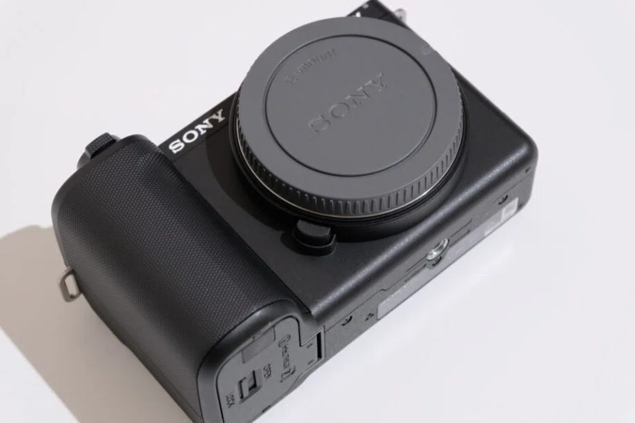 ソニー「VLOGCAM ZV-E10 II」レビュー！動画も写真もこなせる小型