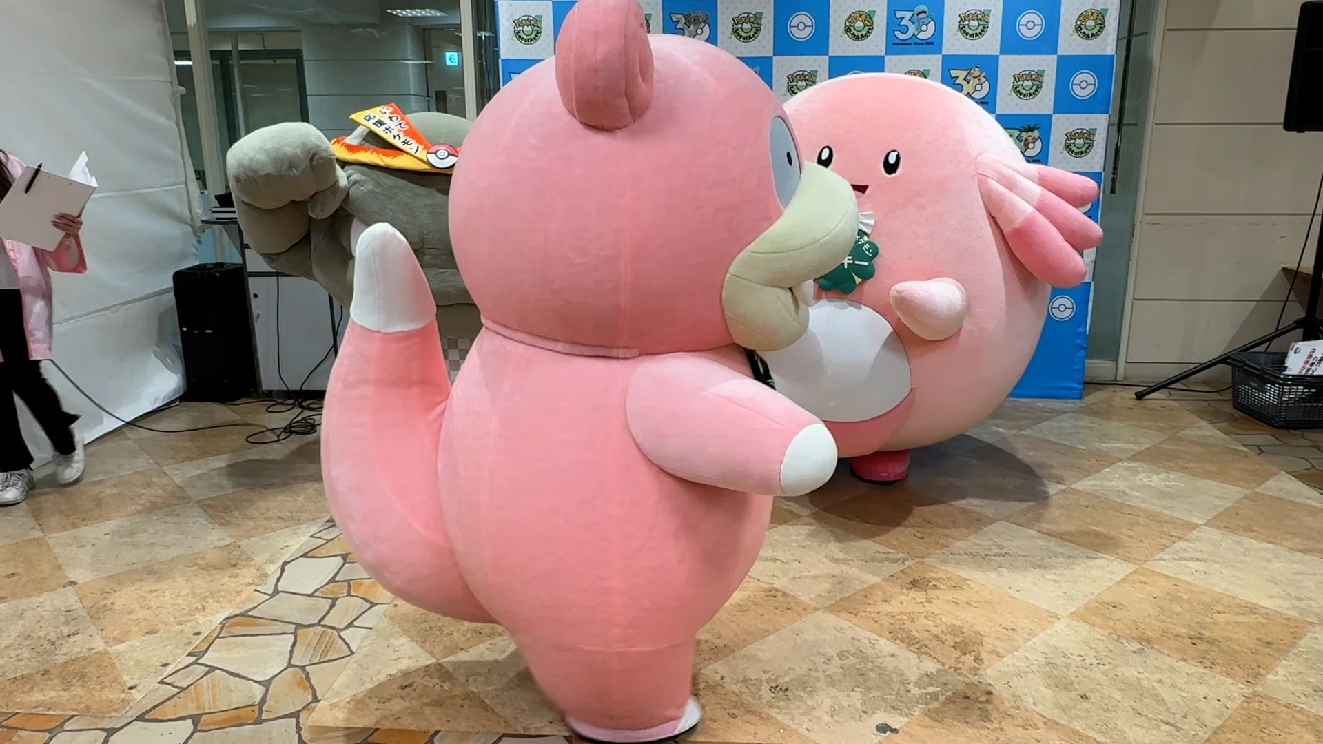 Approx. 5x Odds] I Went to a Pokémon Greeting｜みけねこ情報局