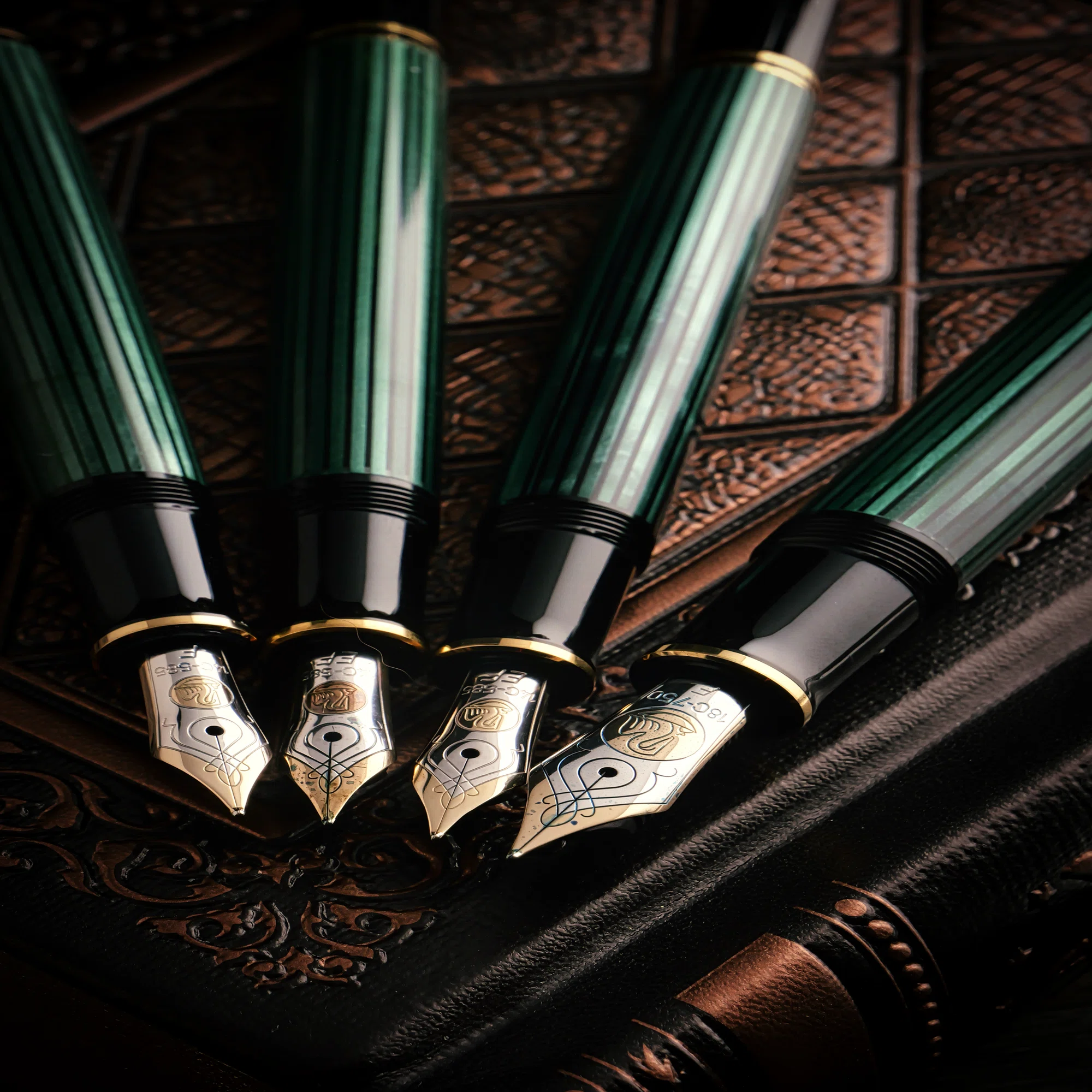 気に入ったワインのように何本あってもいい ― Pelikan Souverän Green 
