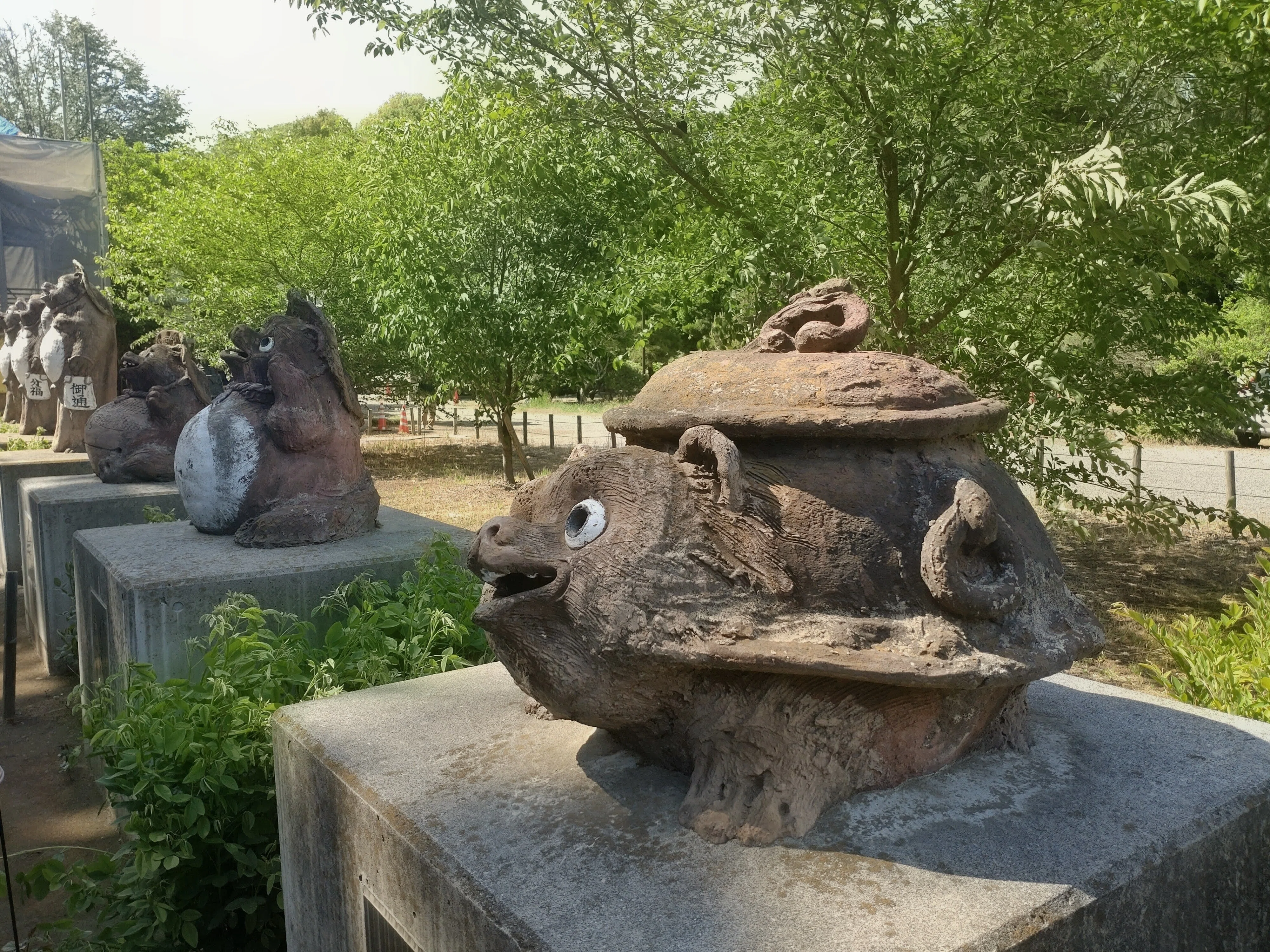 群馬・館林】分福茶釜の舞台「茂林寺」へ―たぬき像と御朱印を楽しむ
