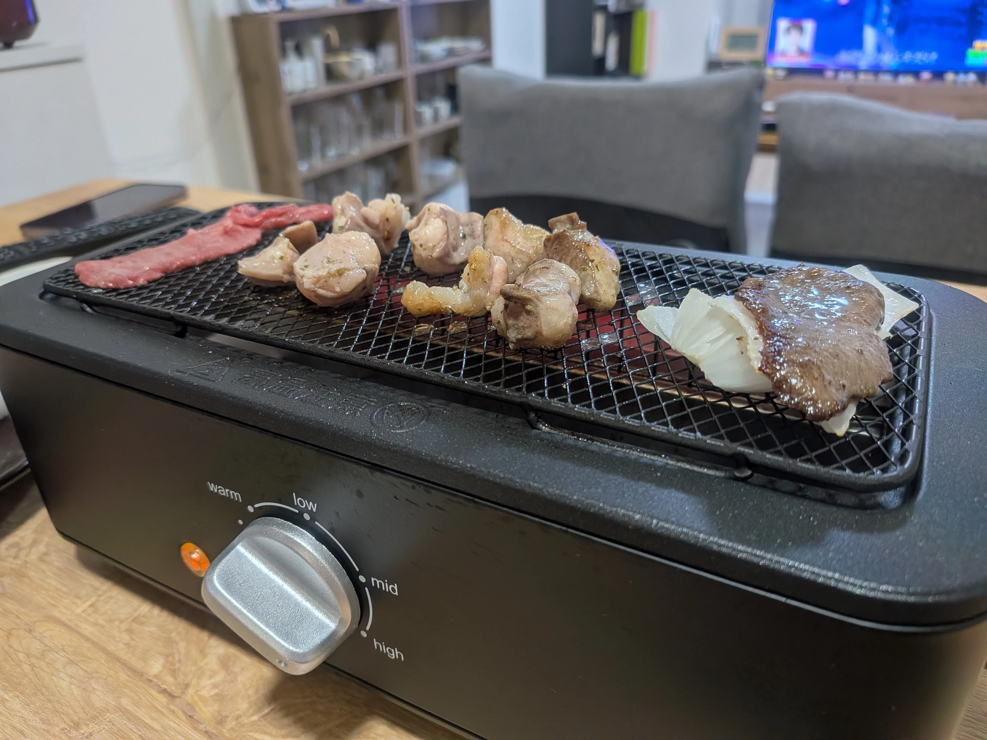 電気七輪で夜な夜な何かを焼く｜marumaru｜ほぼ酒日記