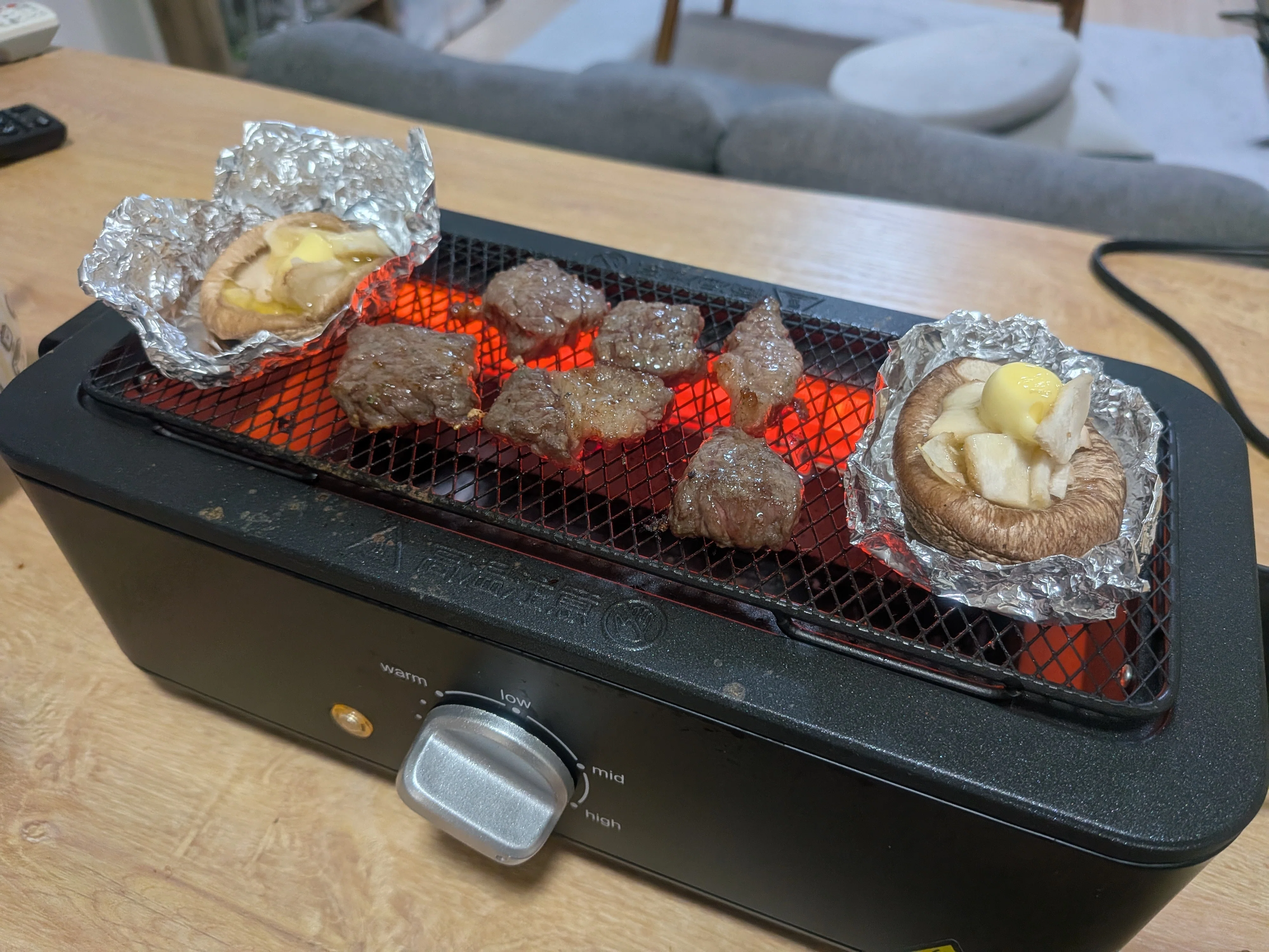 電気七輪で夜な夜な何かを焼いて呑む｜marumaru｜ほぼ酒日記