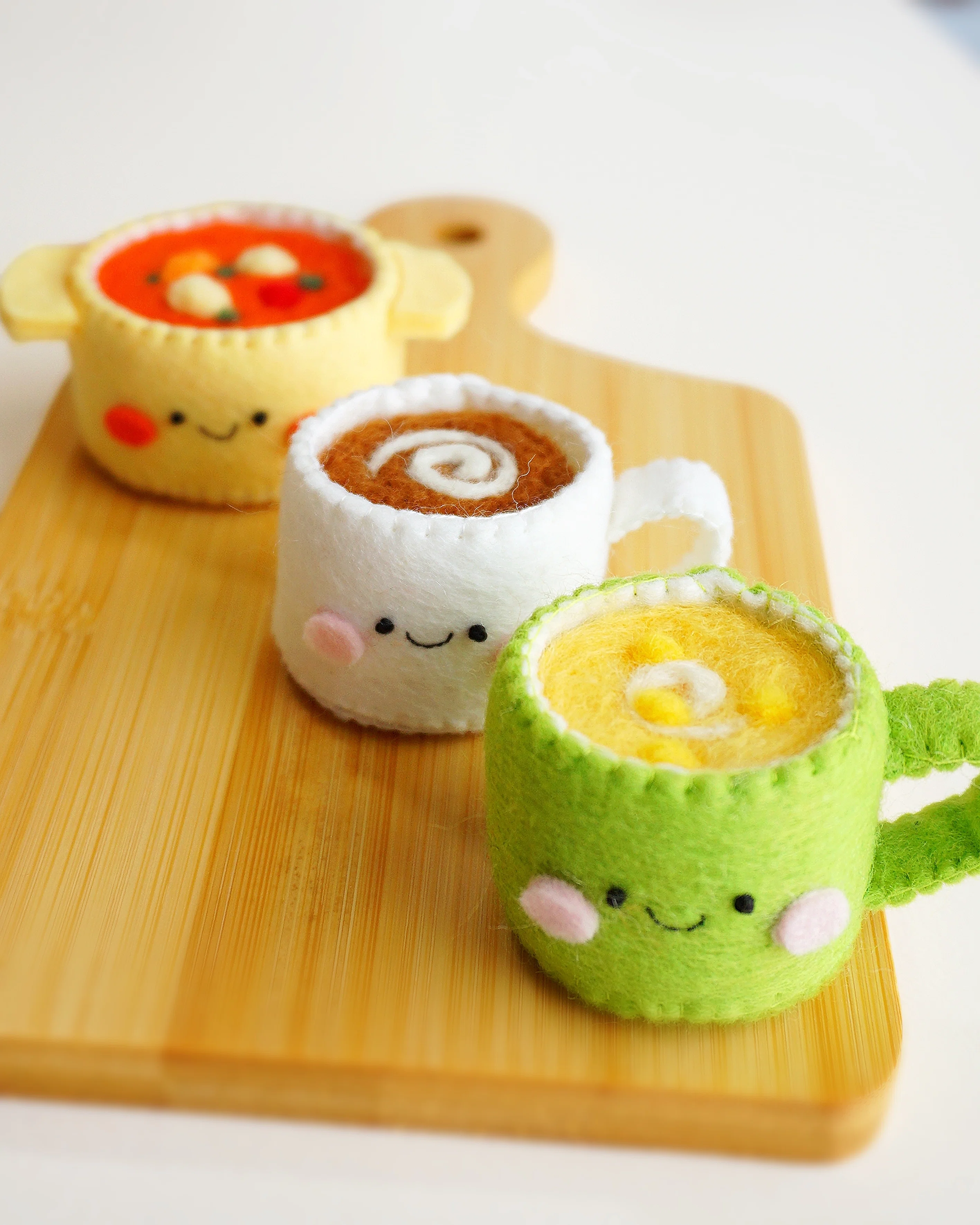 シートフェルトと羊毛フェルトで作る 食べ物モチーフのピンクッション