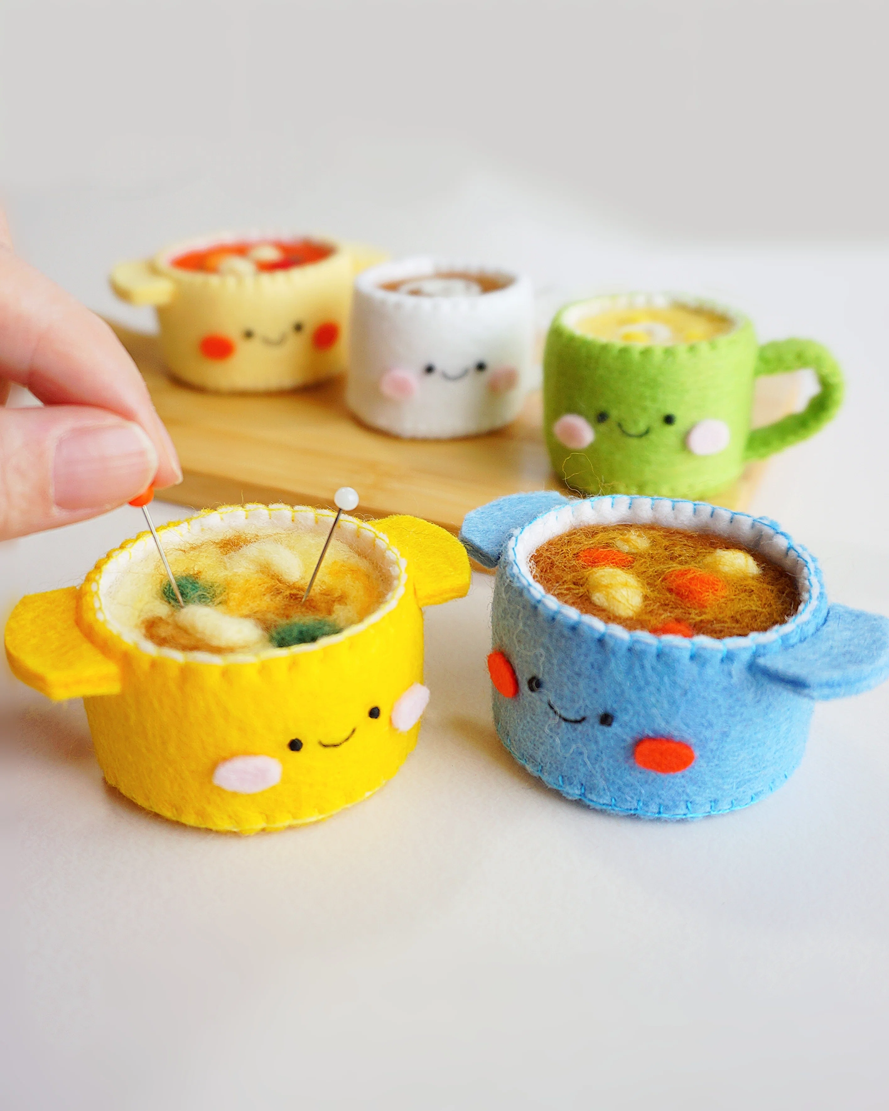 シートフェルトと羊毛フェルトで作る 食べ物モチーフのピンクッション