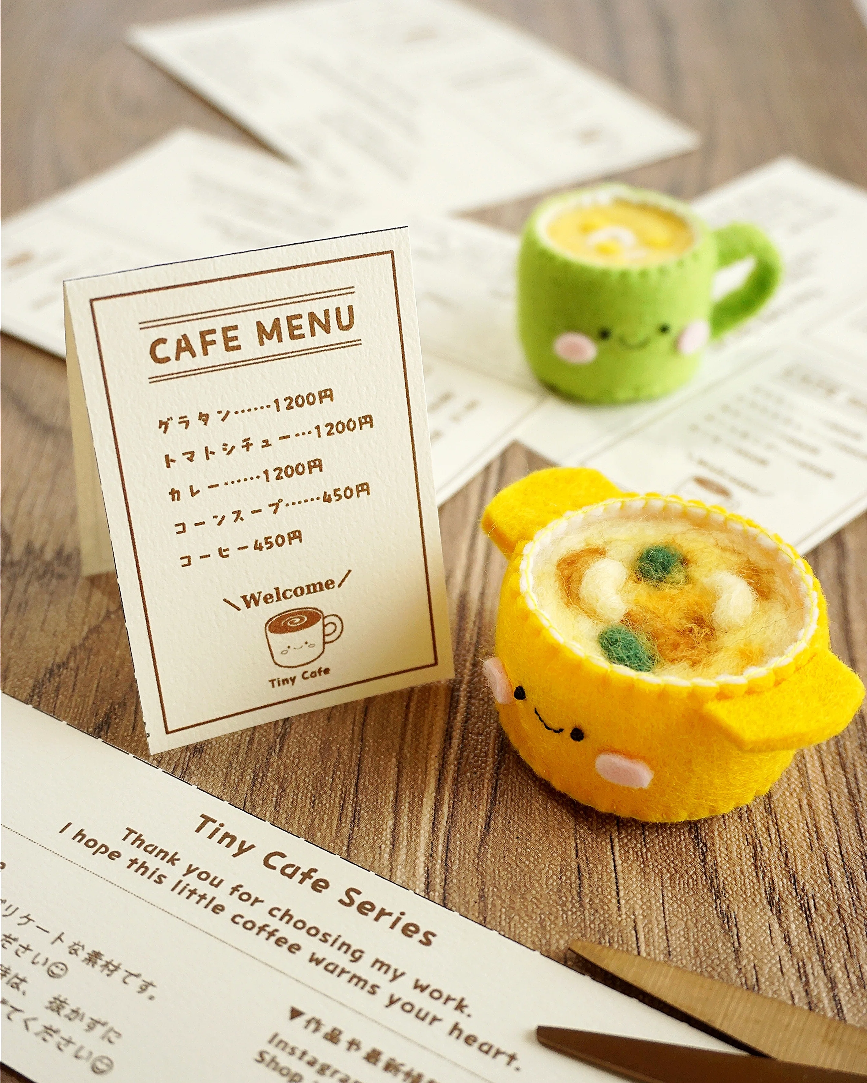 シートフェルトと羊毛フェルトで作る 食べ物モチーフのピンクッション