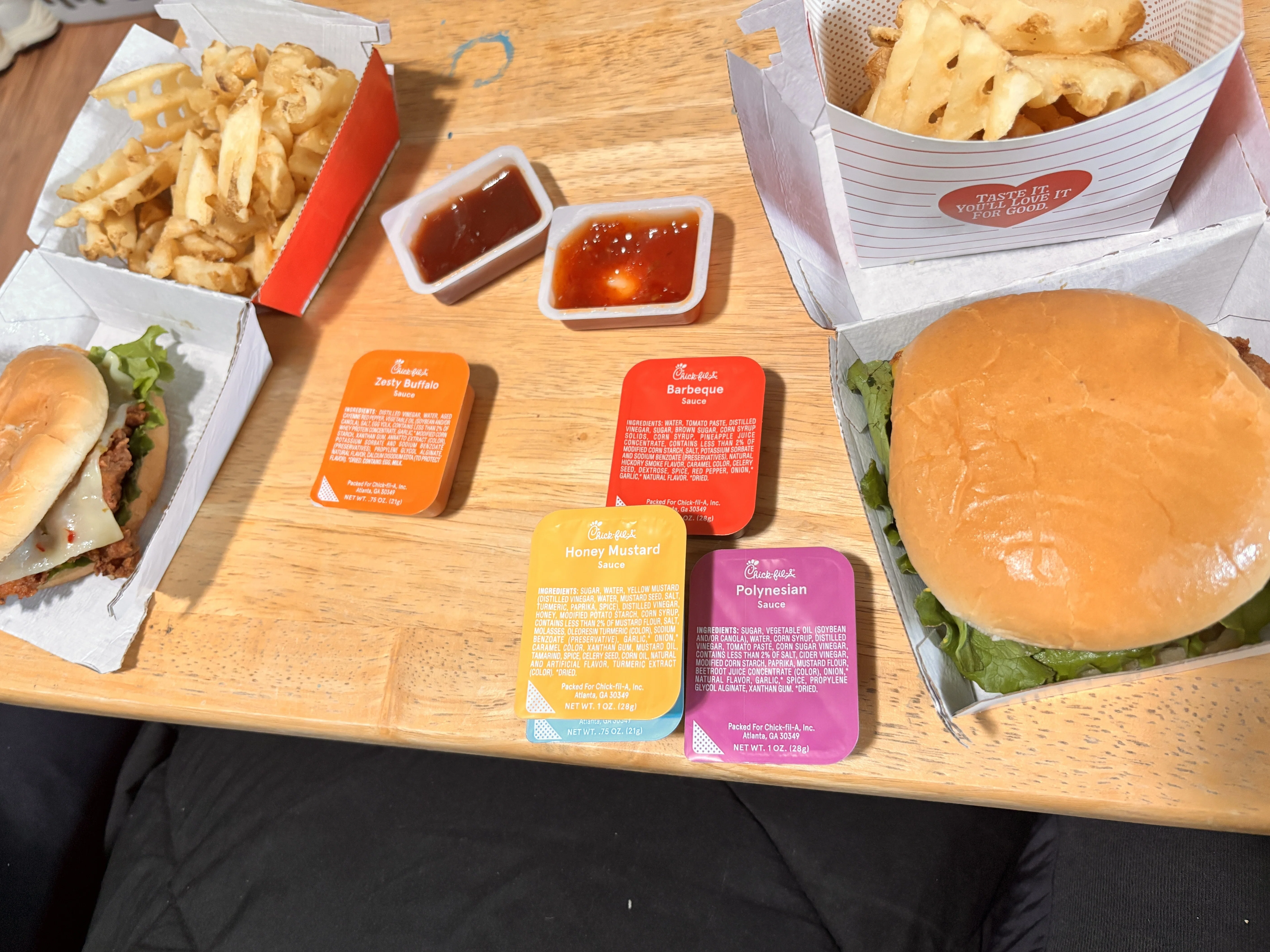 国際恋愛×旅行｜アメリカで食べたもの｜ハンバーガー＆ピザ＆パスタ
