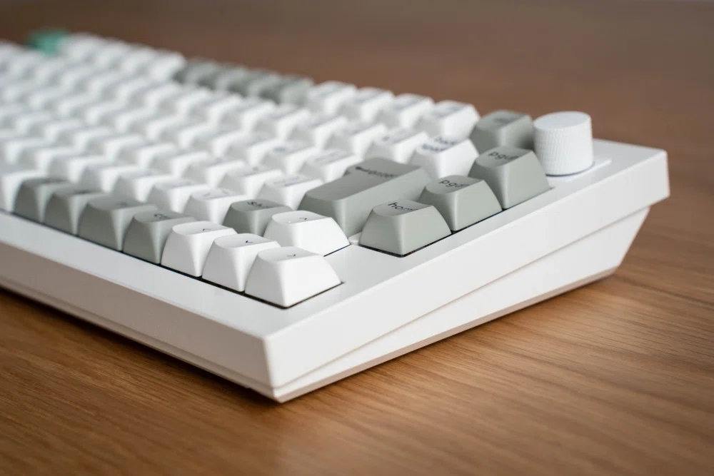 Keychron Q1 Maxレビュー｜無線カスタムキーボードの終着点。｜ロピログ