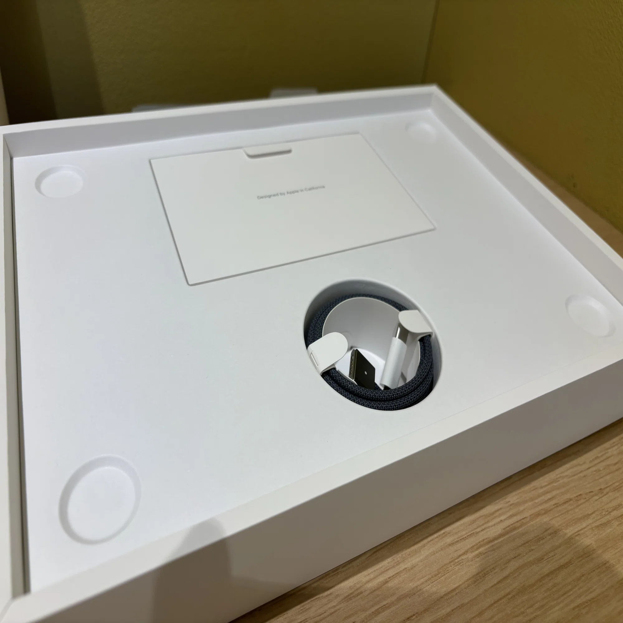 開封の儀：M5 MacBookAir（M1MacBookAirから買い替え） ｜な（か）ぞの 
