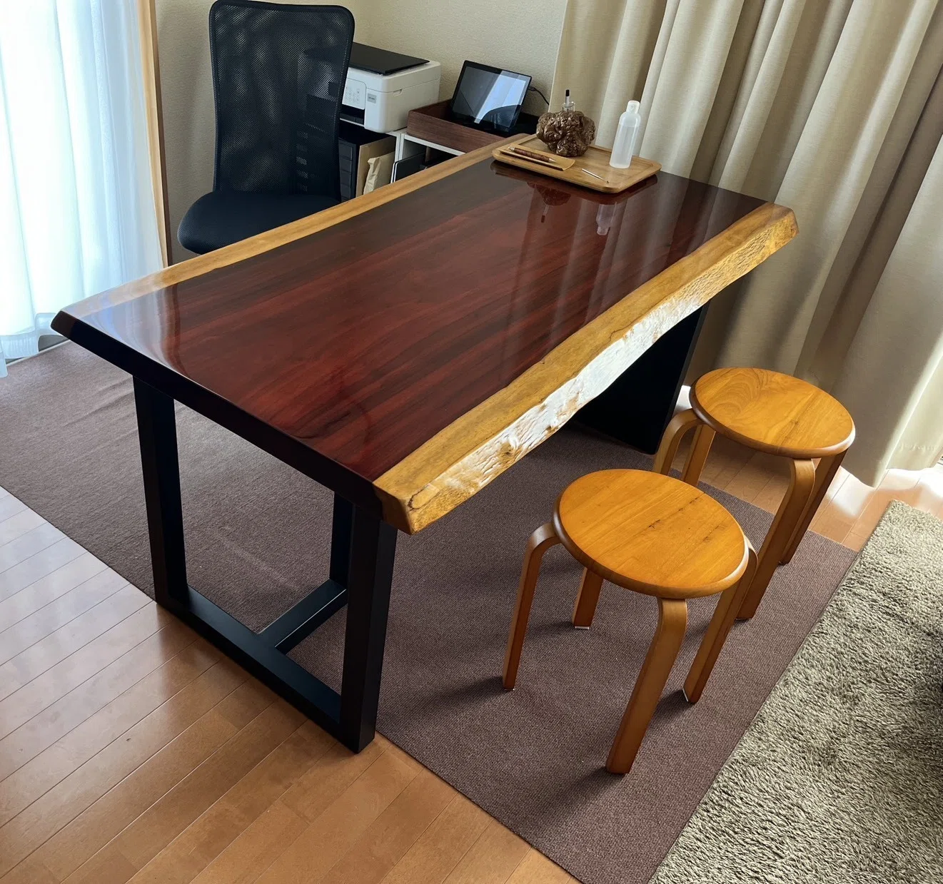 家具屋でも“やらない判断”があります｜ポリエステル塗装天板の補修相談