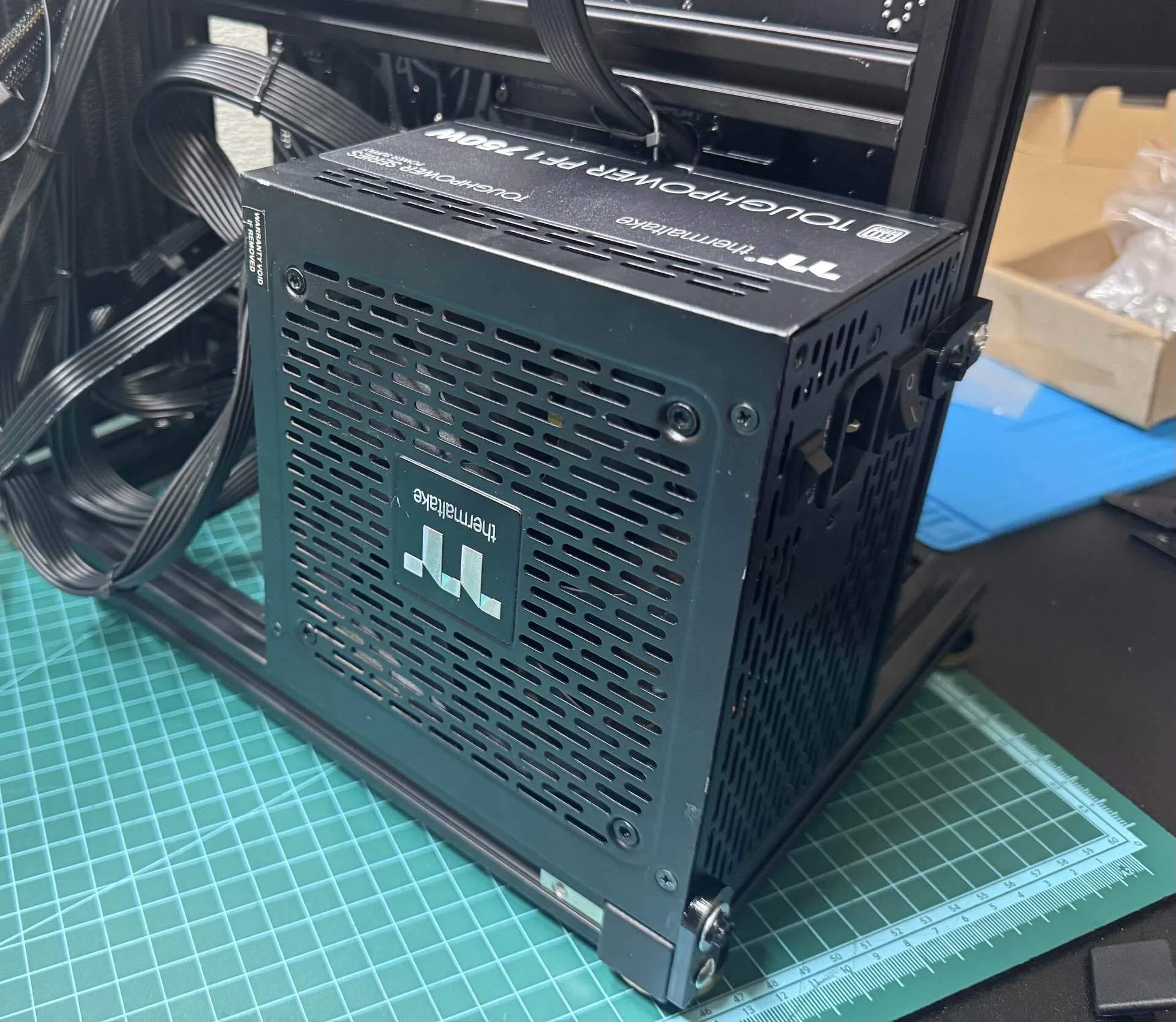 自作PC】 Core Ultra 7 270K Plusでオープンフレームを組んだ話｜絢なぎ