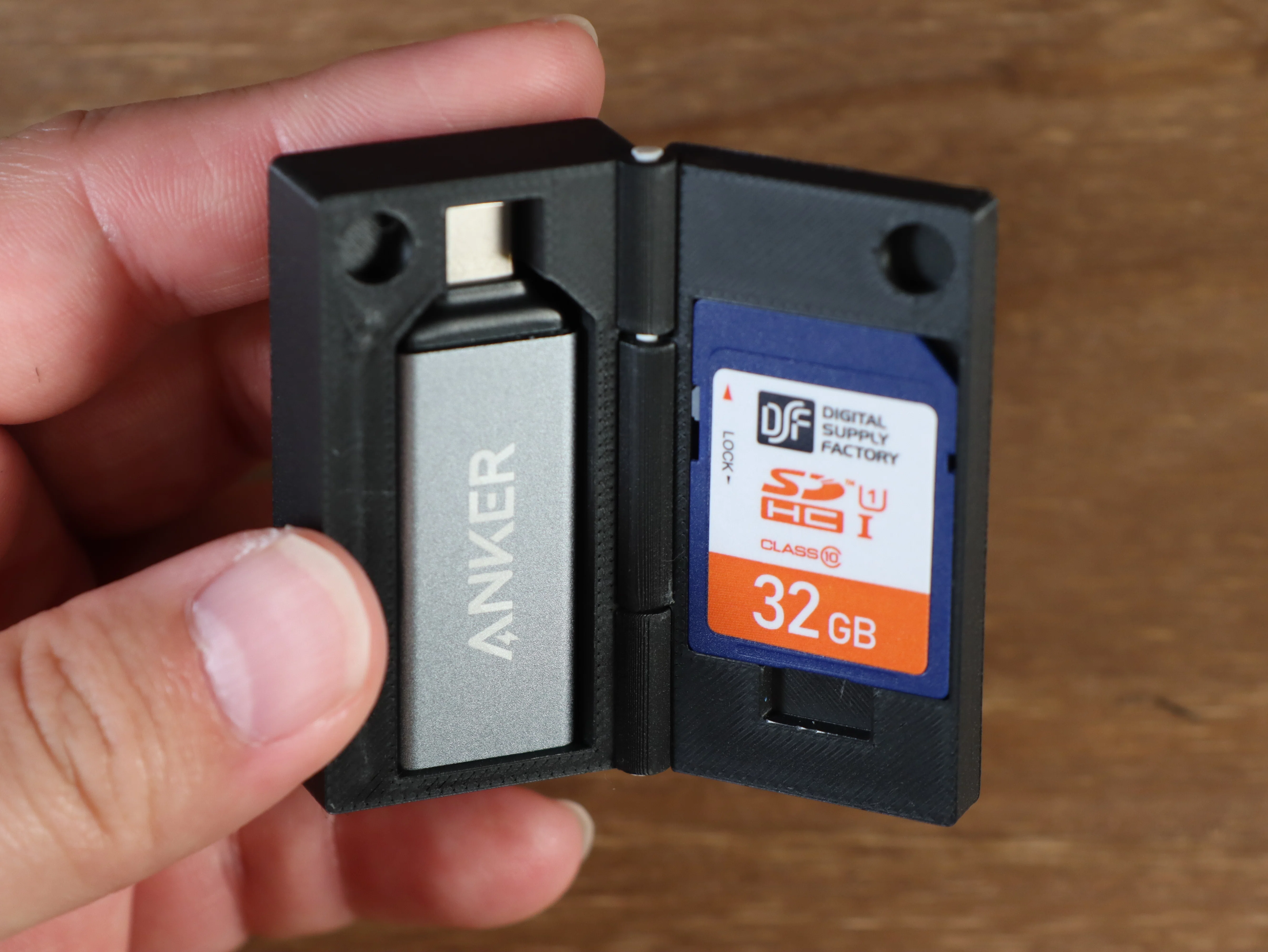 α7C IIをもっと好きになる。実際に使っている“おすすめアクセサリー”8