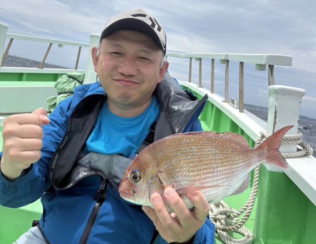 真鯛】最大3.7kg、トップ3枚！1-2kg真鯛も好ヒット中！｜あまさけや丸