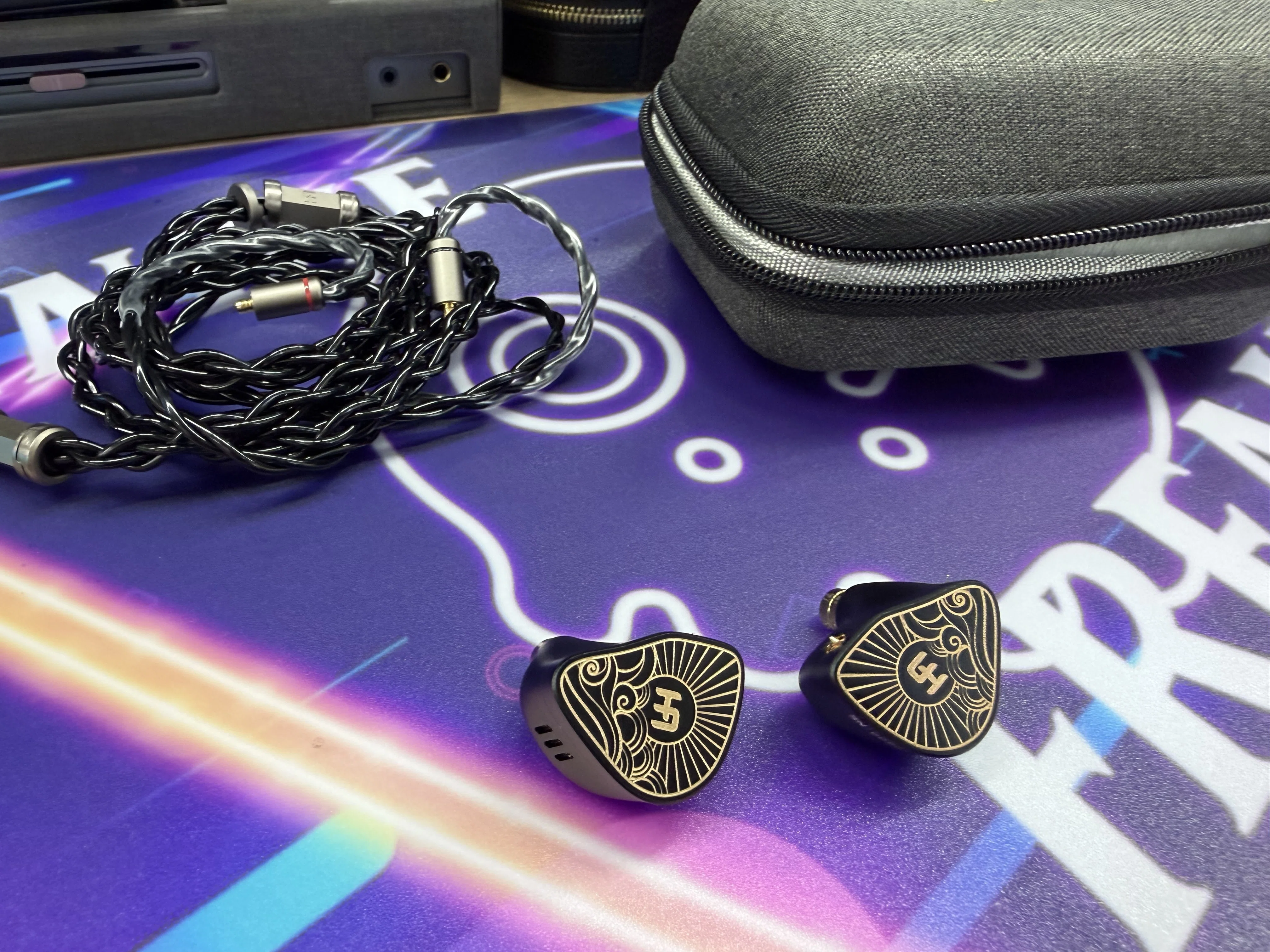 Hercules Audio NOAH リケーブル可能イヤホン Hercules Audio Noah レビュー｜重い低域、澄んだボーカル、静寂まで