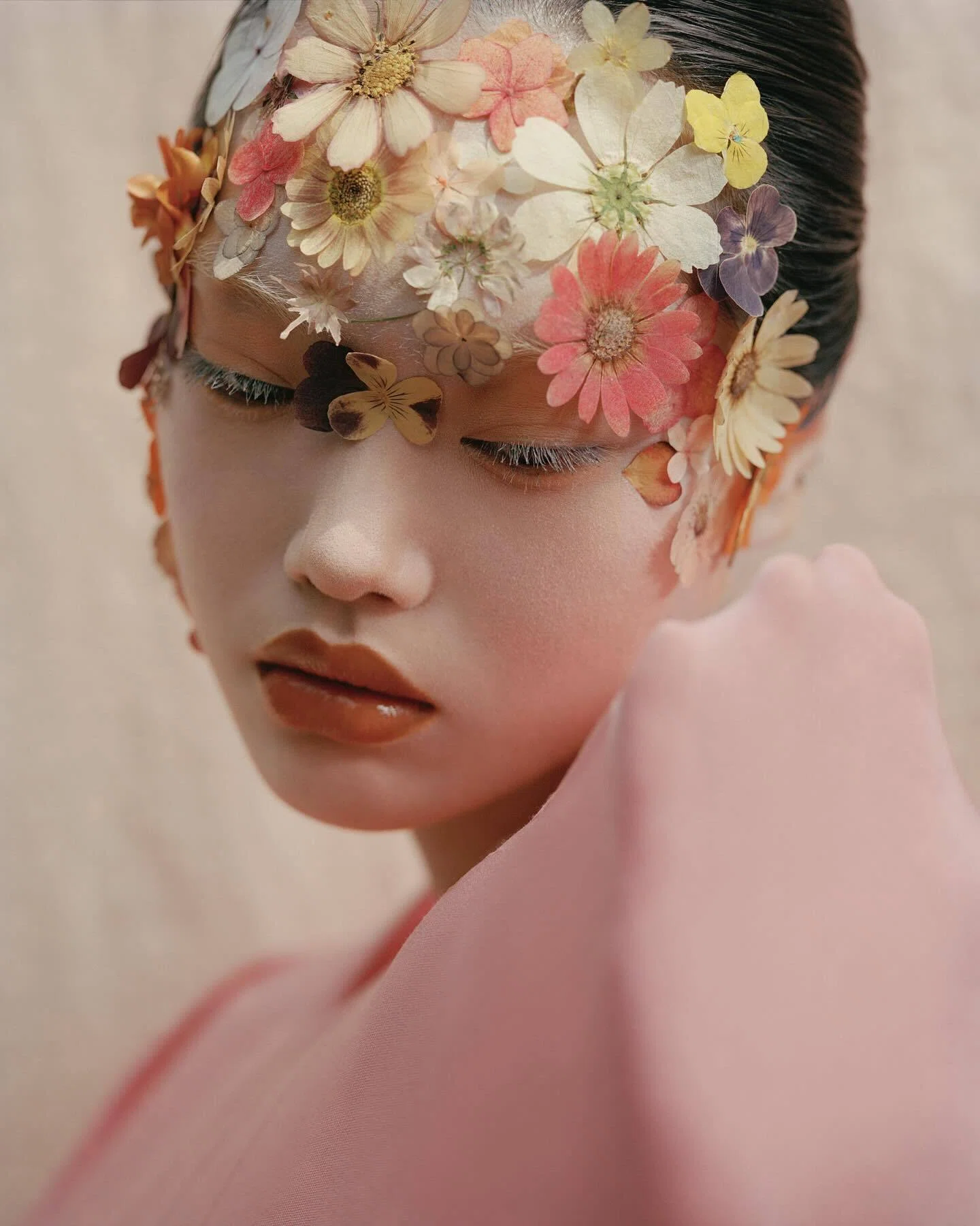 満身花影：美しき VOGUE CHINA の世界｜Faye（フェイ）