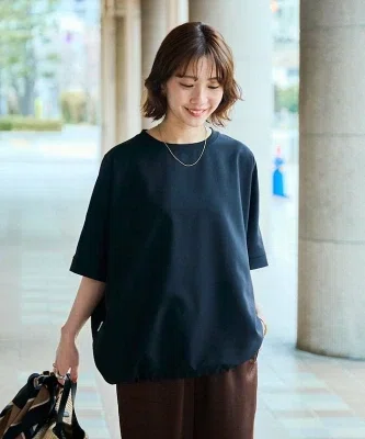 AiRideのドルマンスリーブ半袖TEE。ゆったりした形で体のラインを拾いにくい夏向けTシャツ