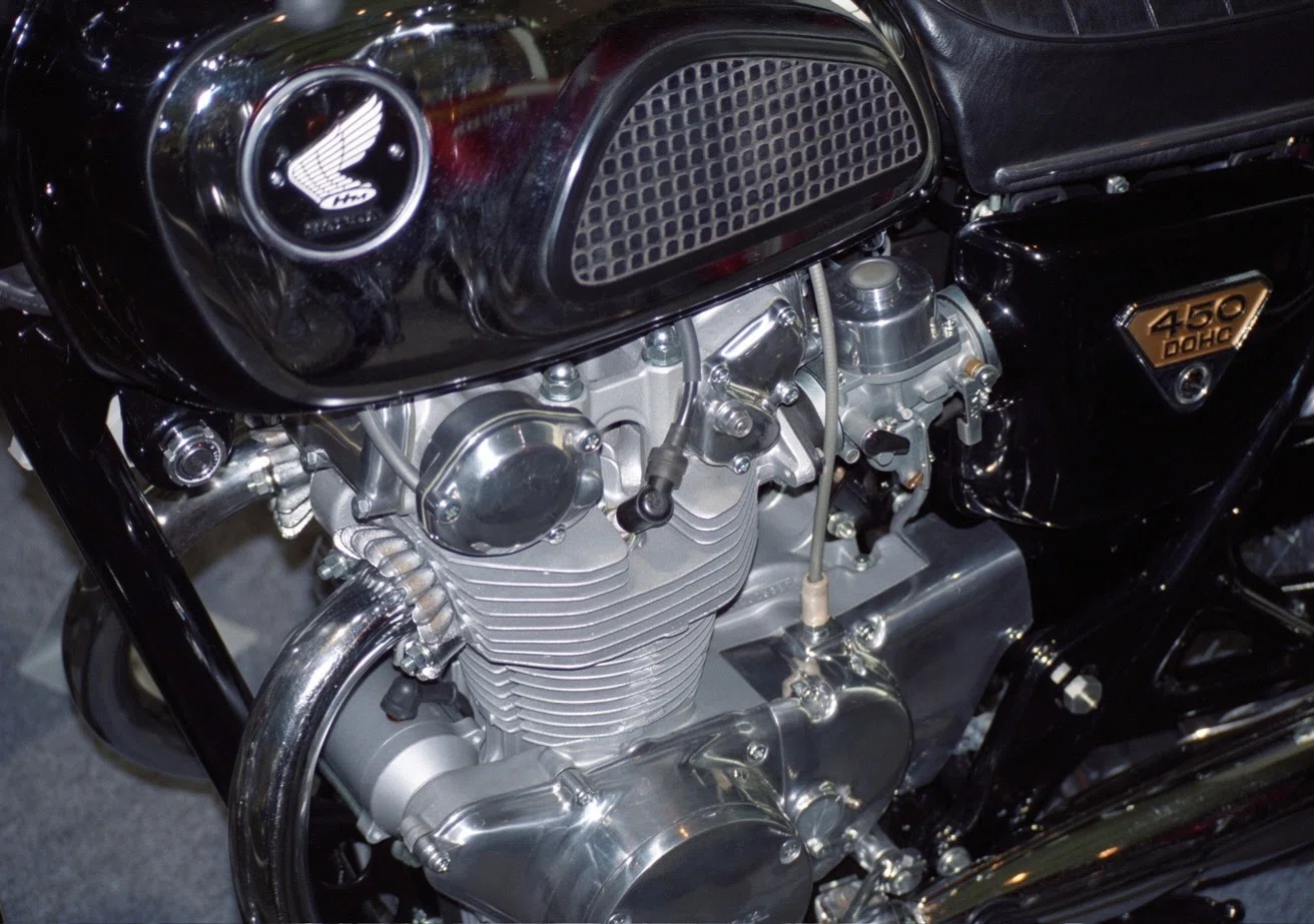 ホンダCB450K1エンジン 私のバイク歴①ホンダ・CB450K1｜kz