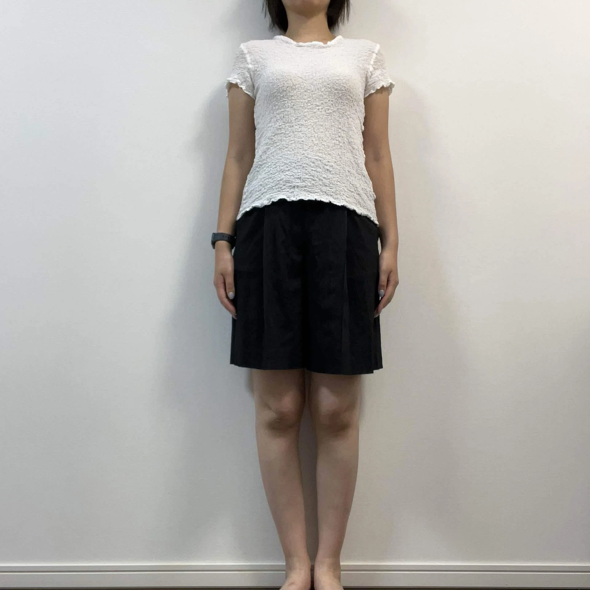 プリーツプリーズは黒でも透ける？｜手持ちのパンツで検証｜PLEATS LOG