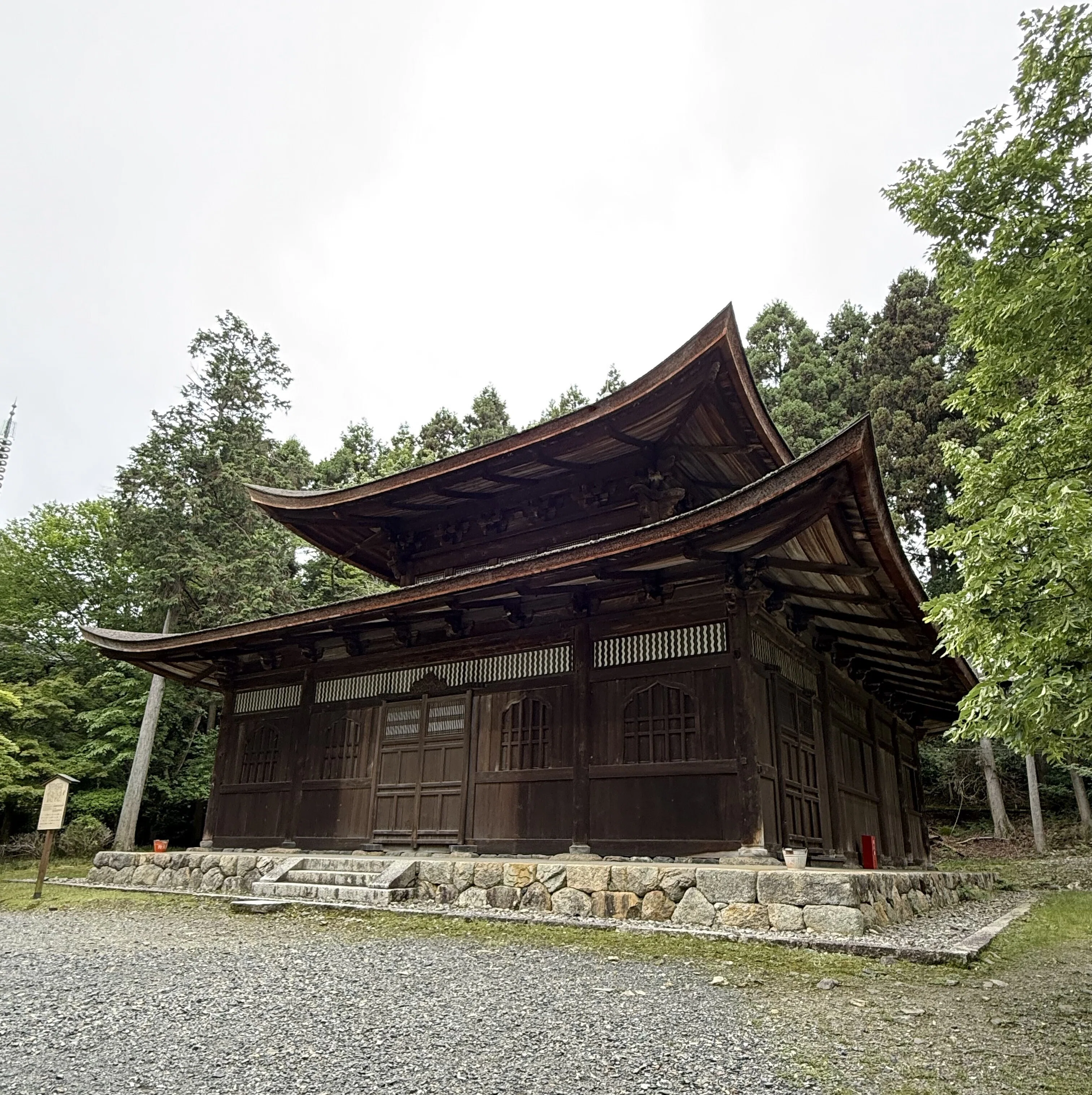 三井寺（園城寺）を巡る③｜仁王門から唐院へ──金堂・閼伽井屋・弁慶