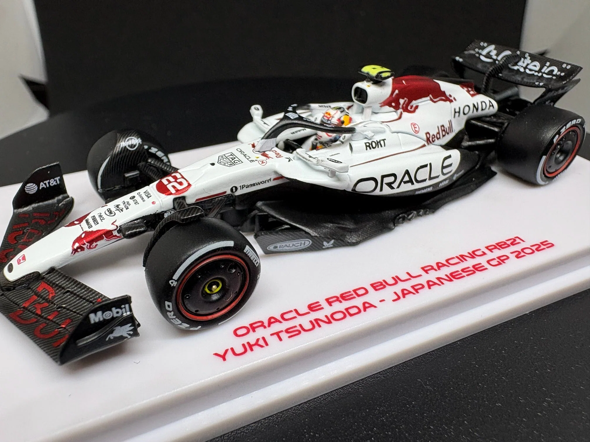 ミニチャンプス 1/64 オラクル レッドブル レーシング RB21 角田裕毅