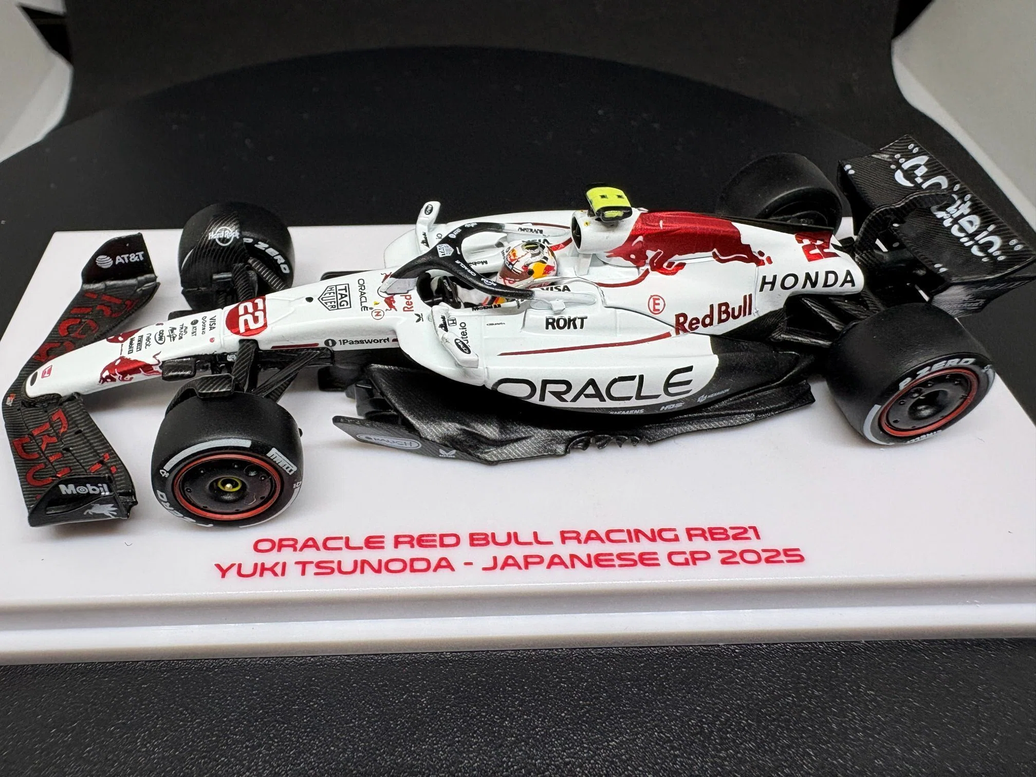 ミニチャンプス 1/64 オラクル レッドブル レーシング RB21 角田裕毅