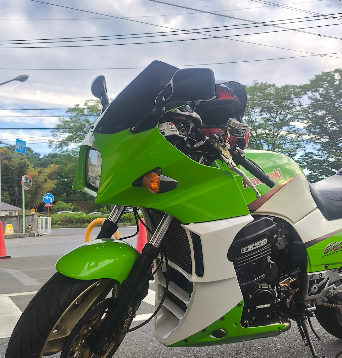 GPZ900R（A11）、カウルの補修ほぼ完了｜ほんにゃく仮面（田内志文）