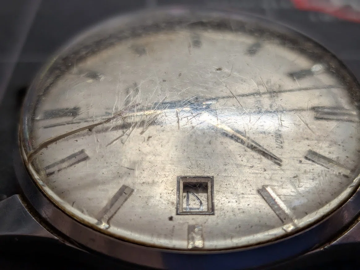No.472 | Seiko | 15042 | 文字盤側に罠だらけな時計｜とある猫好き