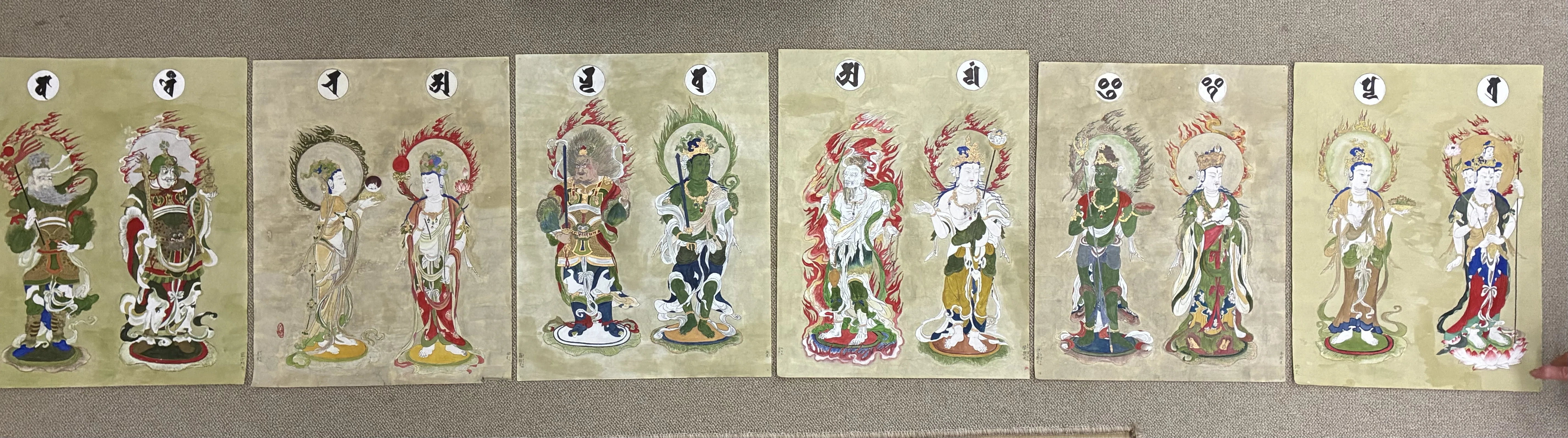 十二天像図が完成 12体並ぶと壮観 [法楽寺仏画教室] The painting of