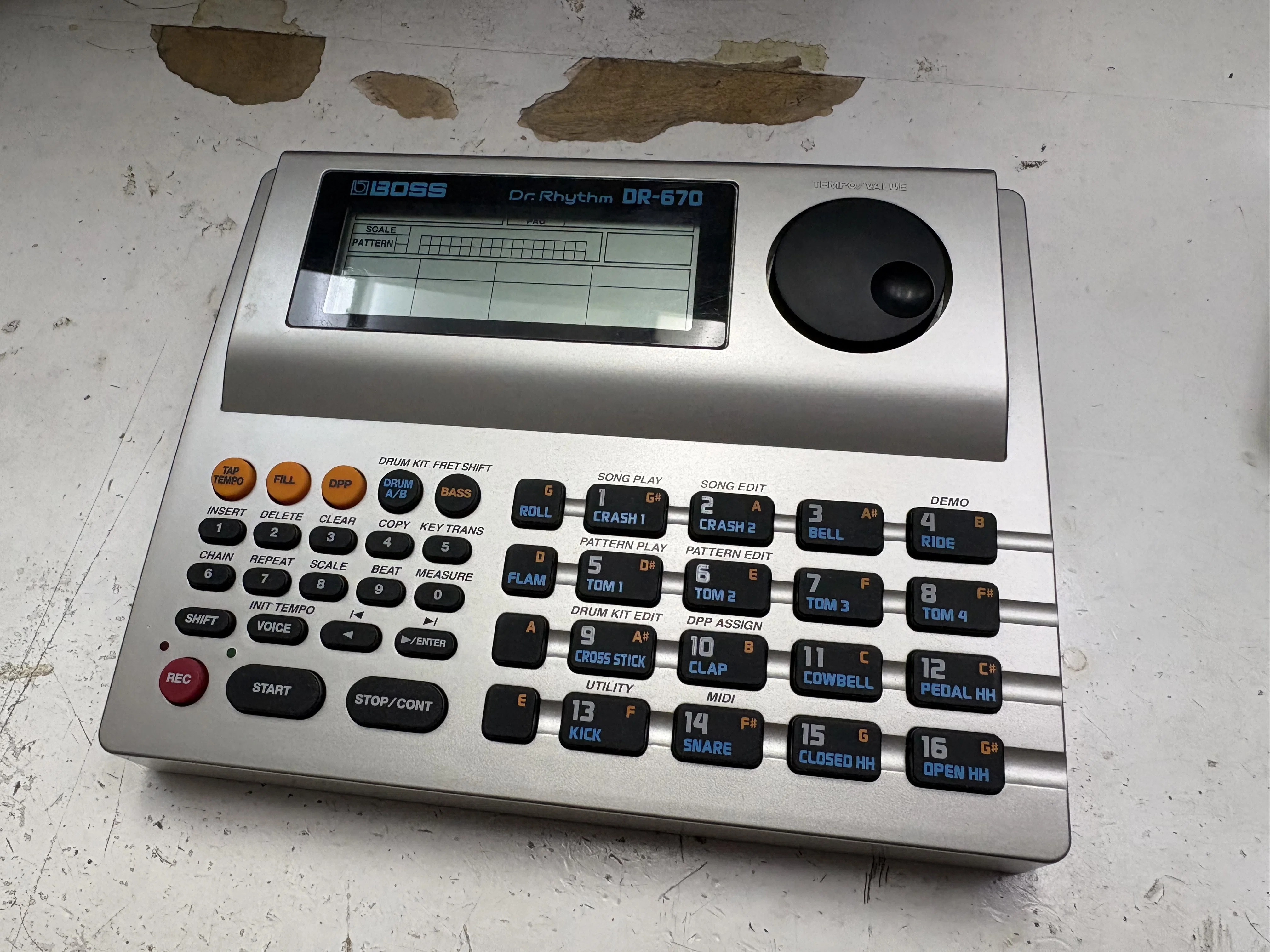 BOSS リズムマシン DR-670