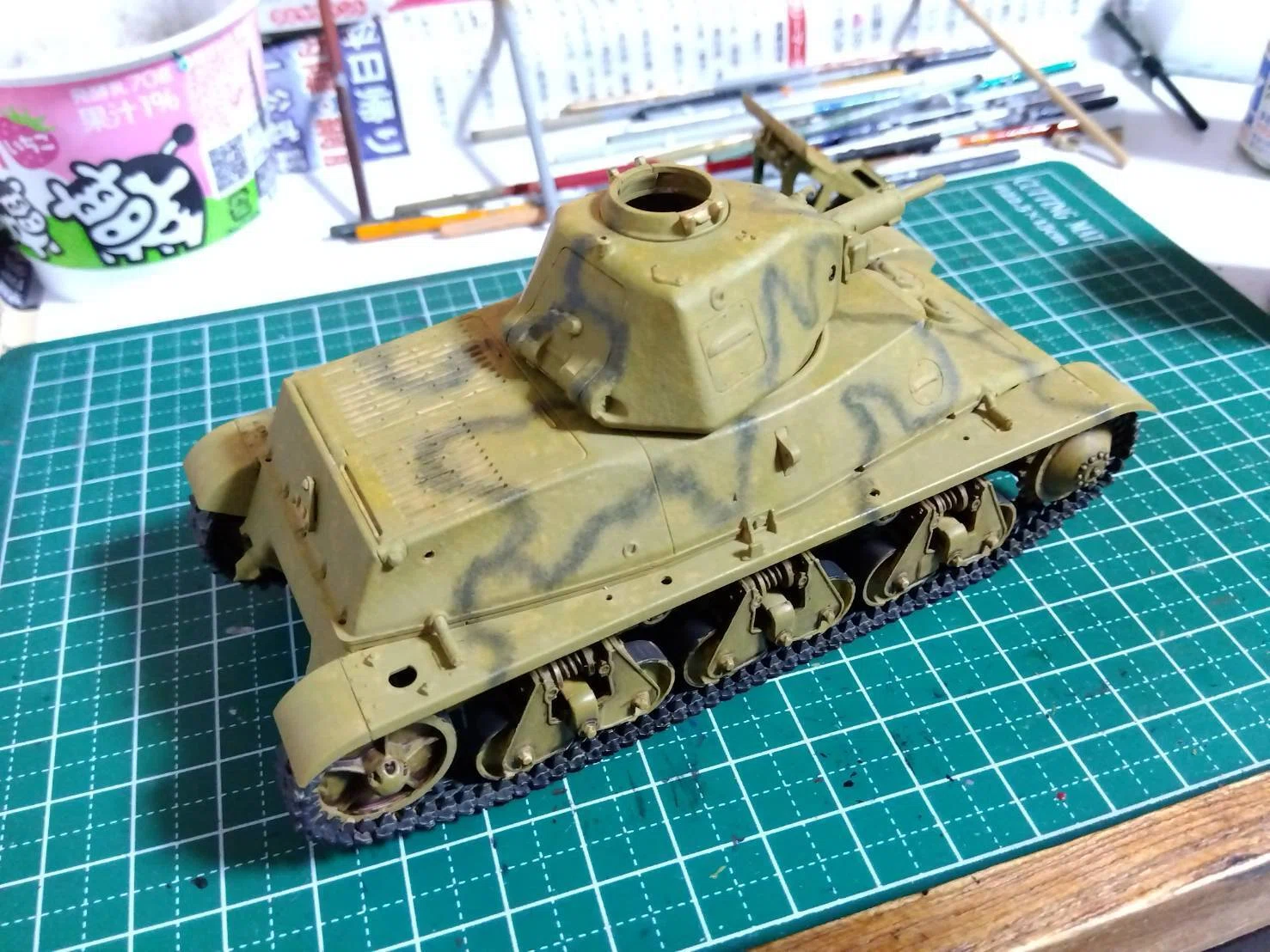 フランス軽戦車H39（タミヤ1/35 ）#4～どんどん塗っちゃうよ｜はりす筆