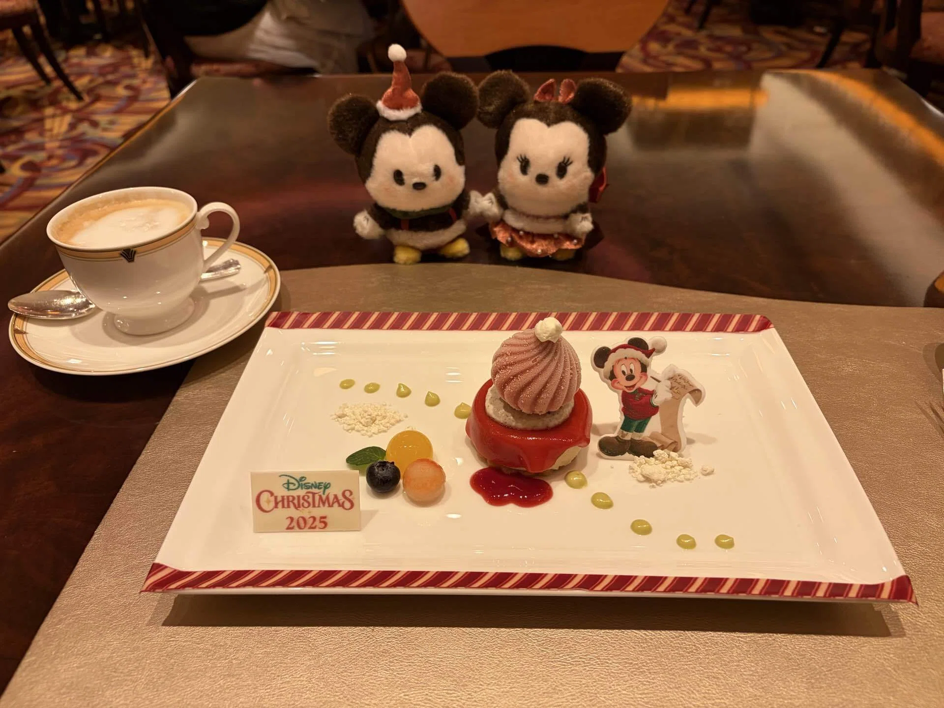 観劇とクリスマスディズニー1人旅②ディズニーランド編｜しの