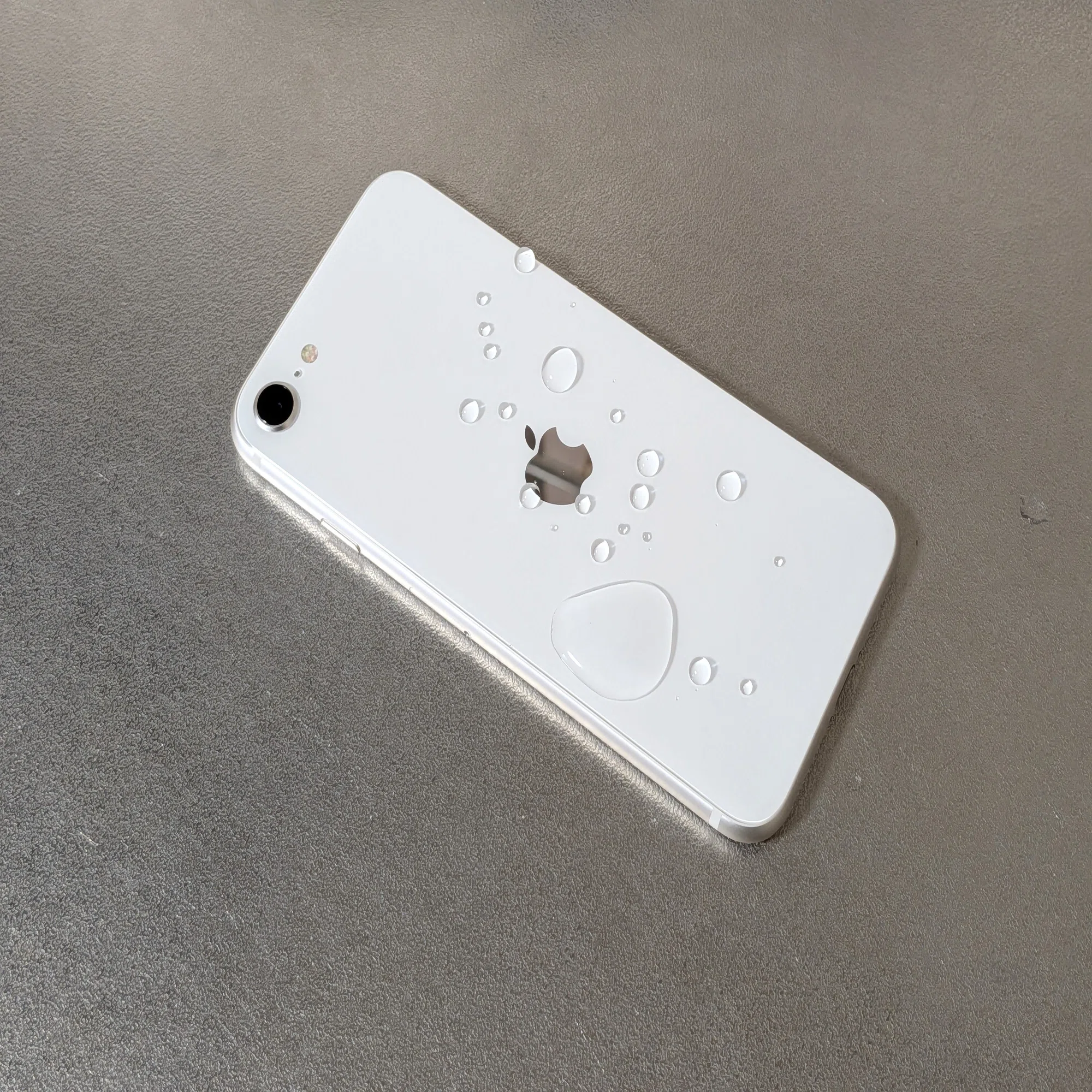 iPhone SE(第3世代)はいつまで使える？実機をレビューして検証【最後の 