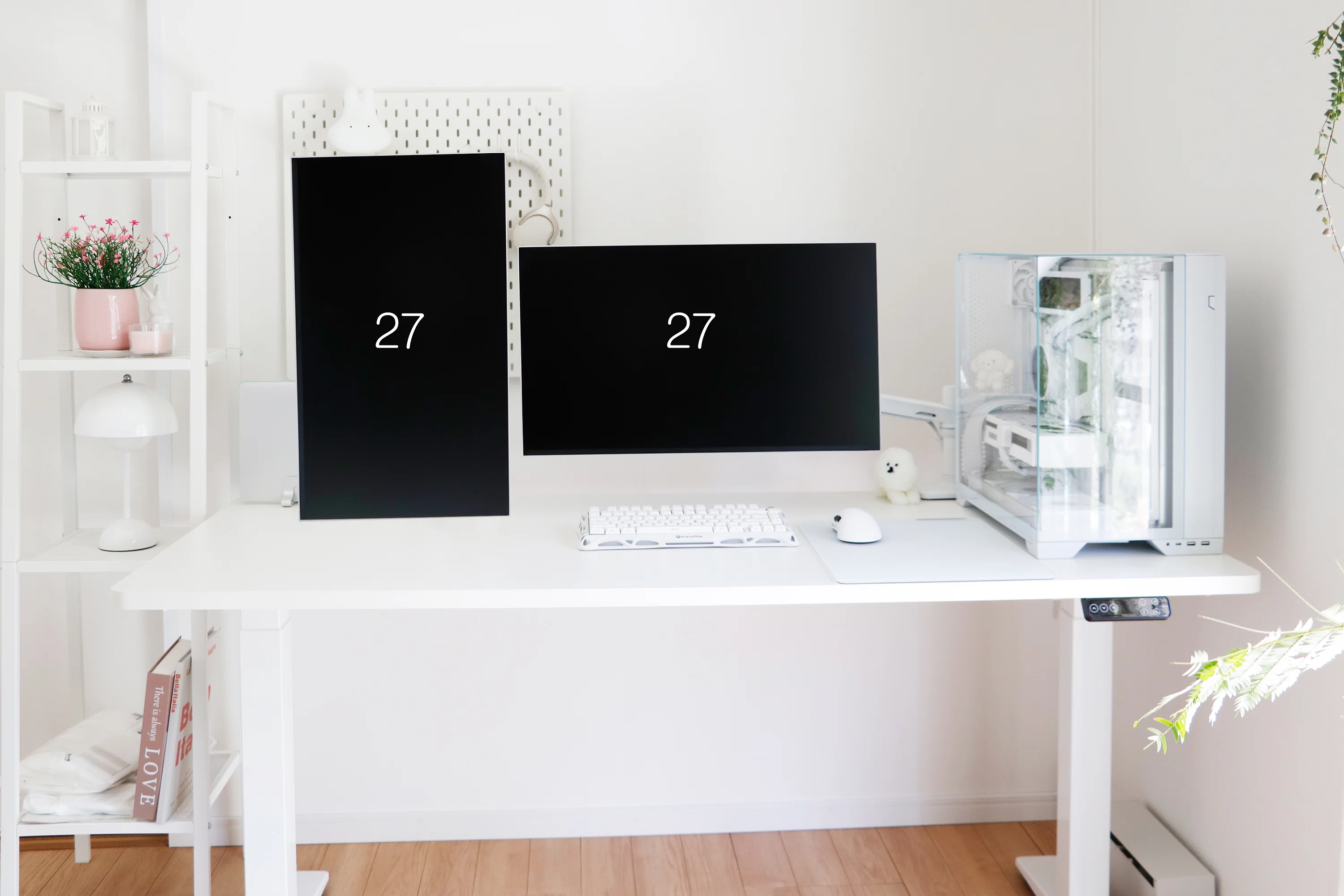 Long-term Review] Creating a White Desk Setup with the FlexiSpot