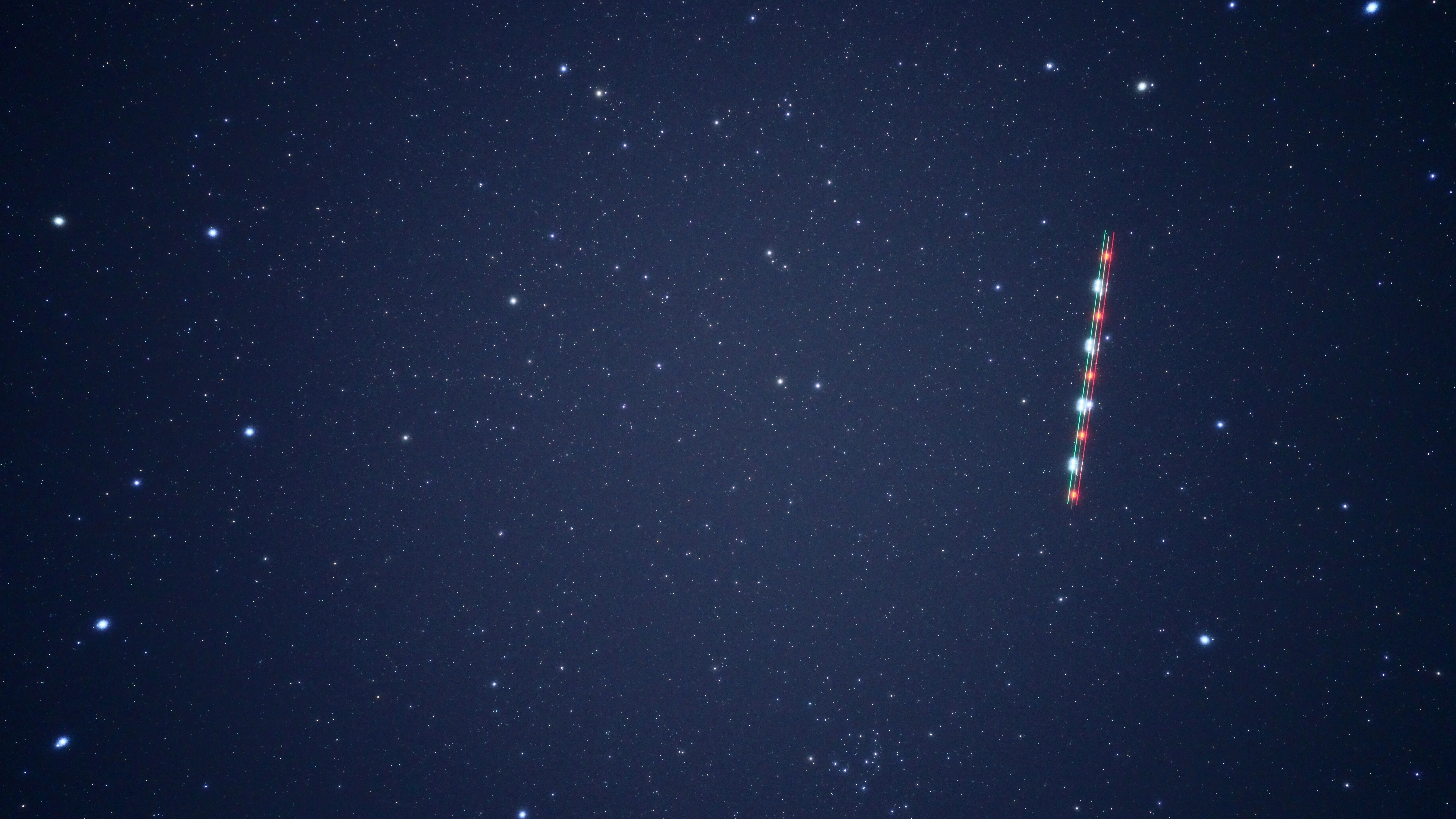 星景タイムラプス(北斗七星) ～ 衛星に願いを？ ～｜hitoyasumi_hitoyasumi