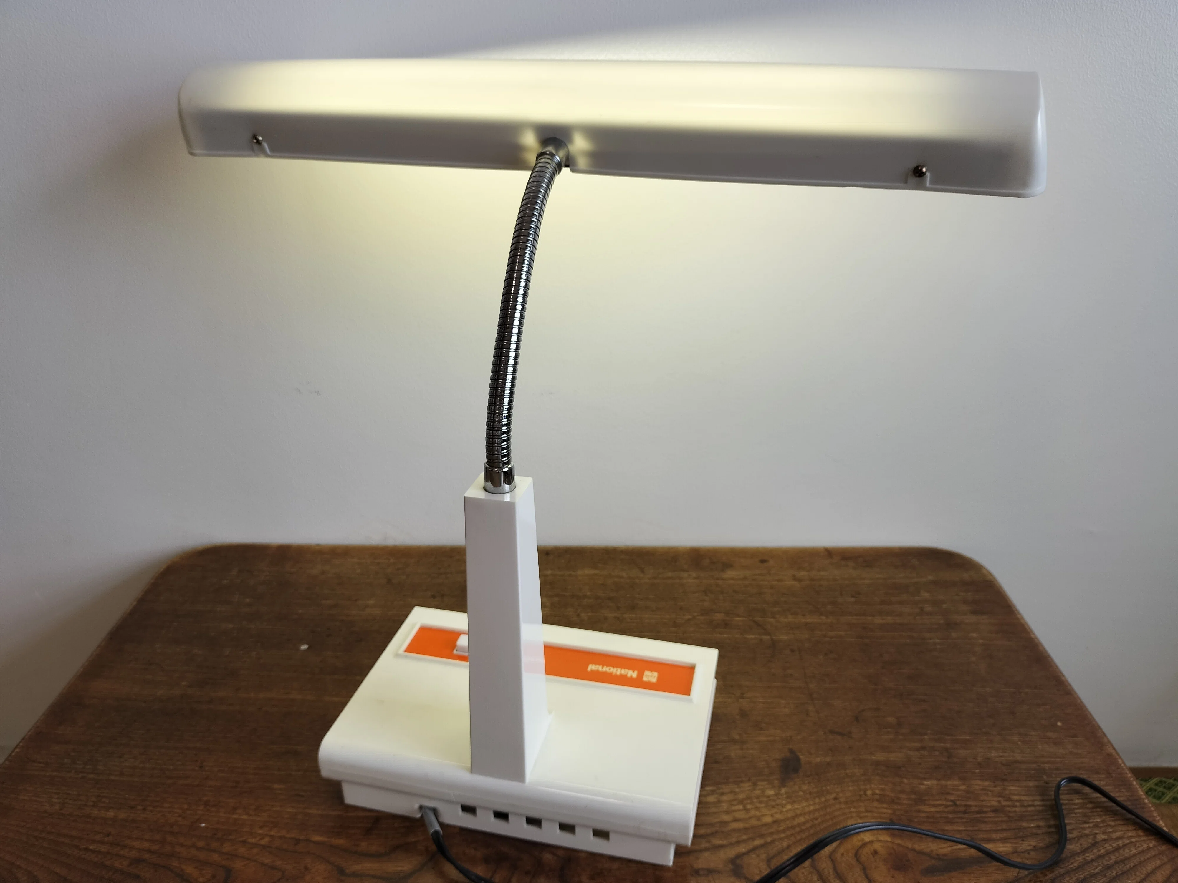 レトロ家電のすがた ナショナル電気スタンド｜RYU KASA