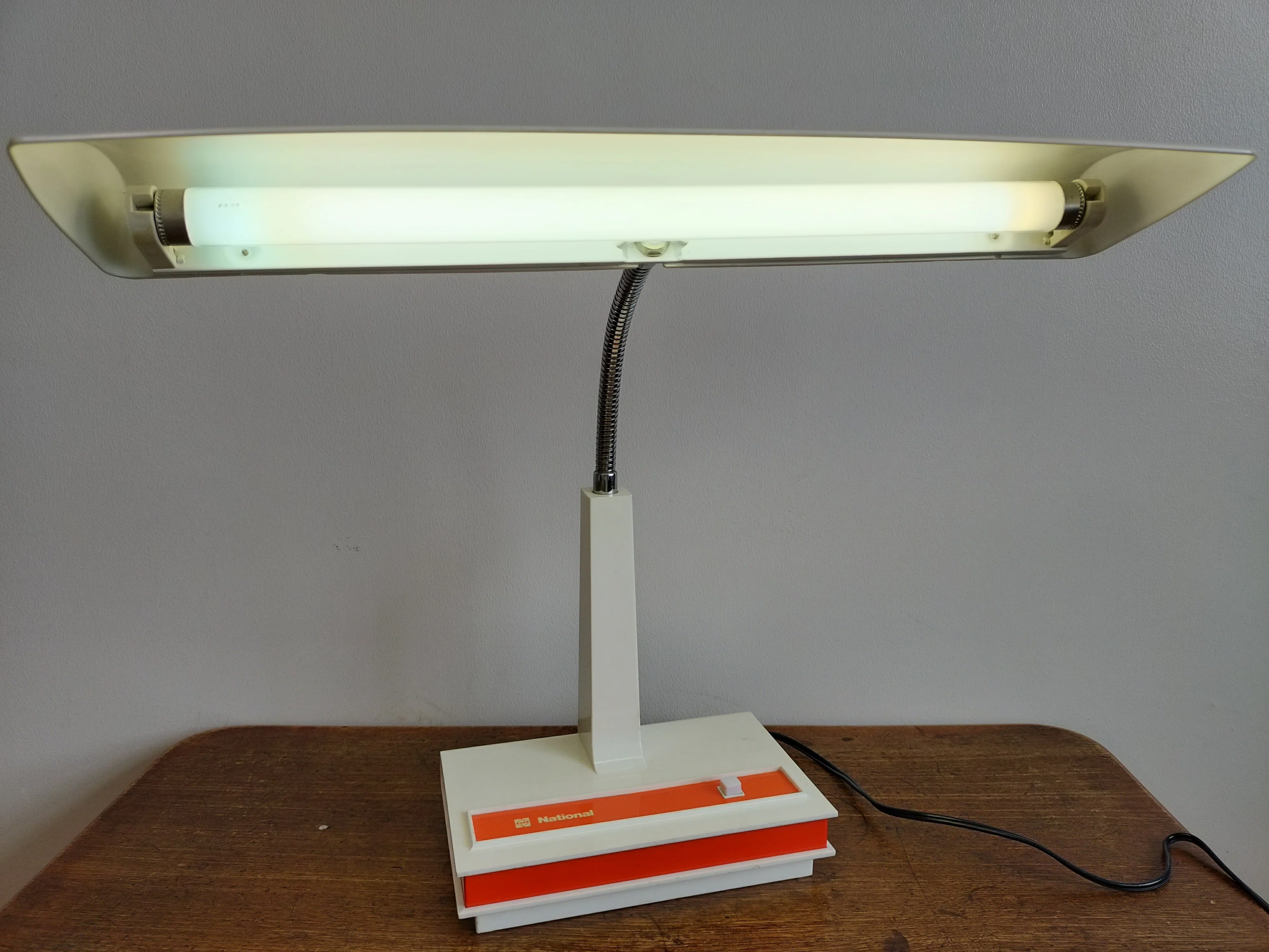 レトロ家電のすがた ナショナル電気スタンド｜RYU KASA