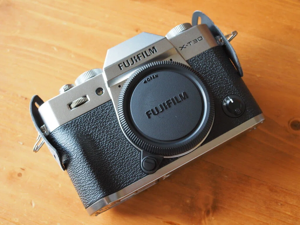 神レンズとX-T30を持ち出す事が増えた休日散歩｜まこ