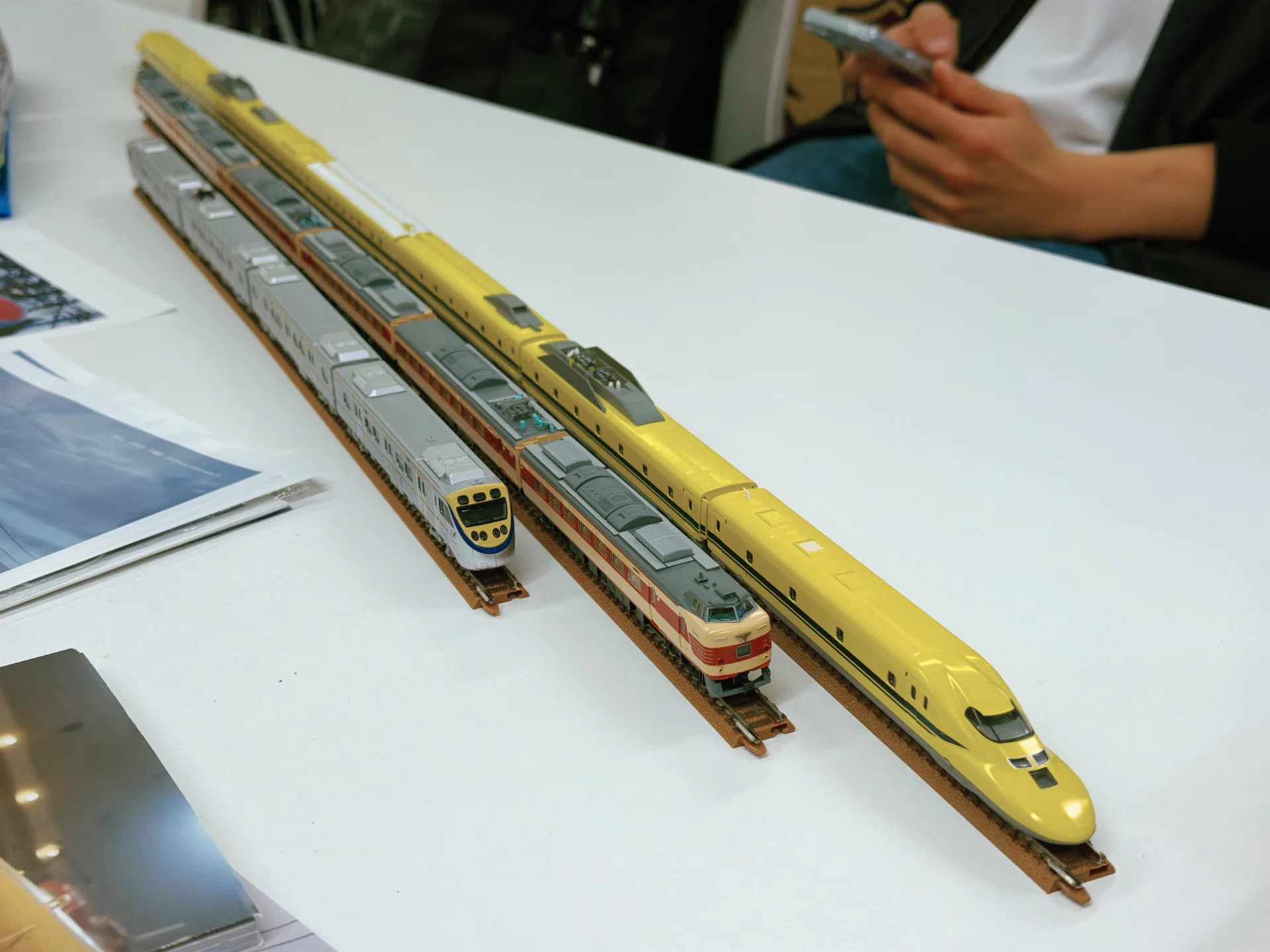 Nゲージ語り｜台湾から来た爆速通勤電車！三鶯重工「EMU800型（微笑號