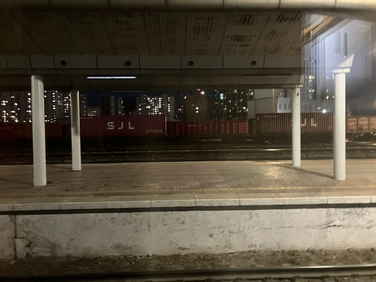 ウランバートル駅 サインシャンド行き 鉄道 モンゴル