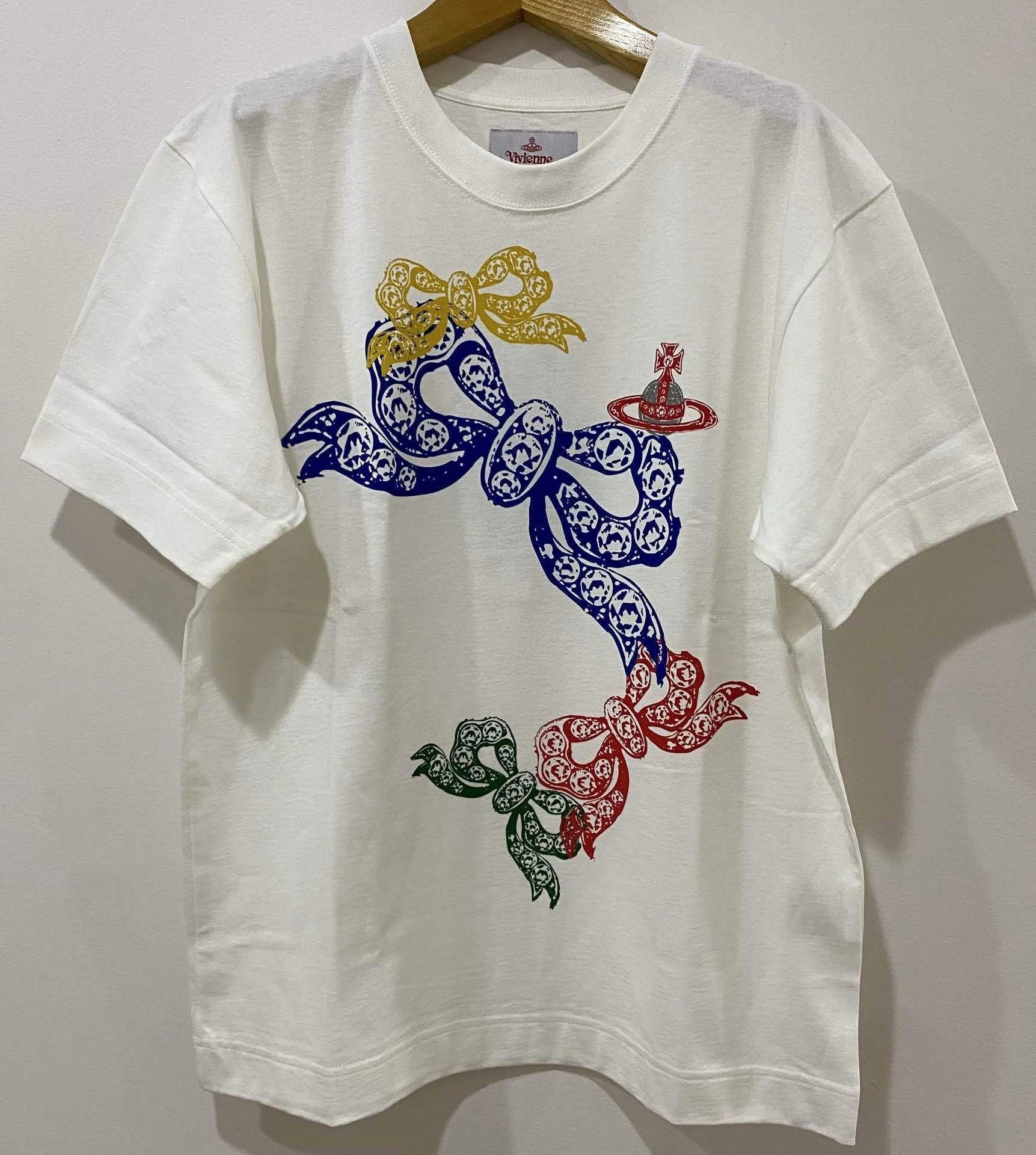 ジュエリーボウプリントTシャツ｜VWRL shizuoka