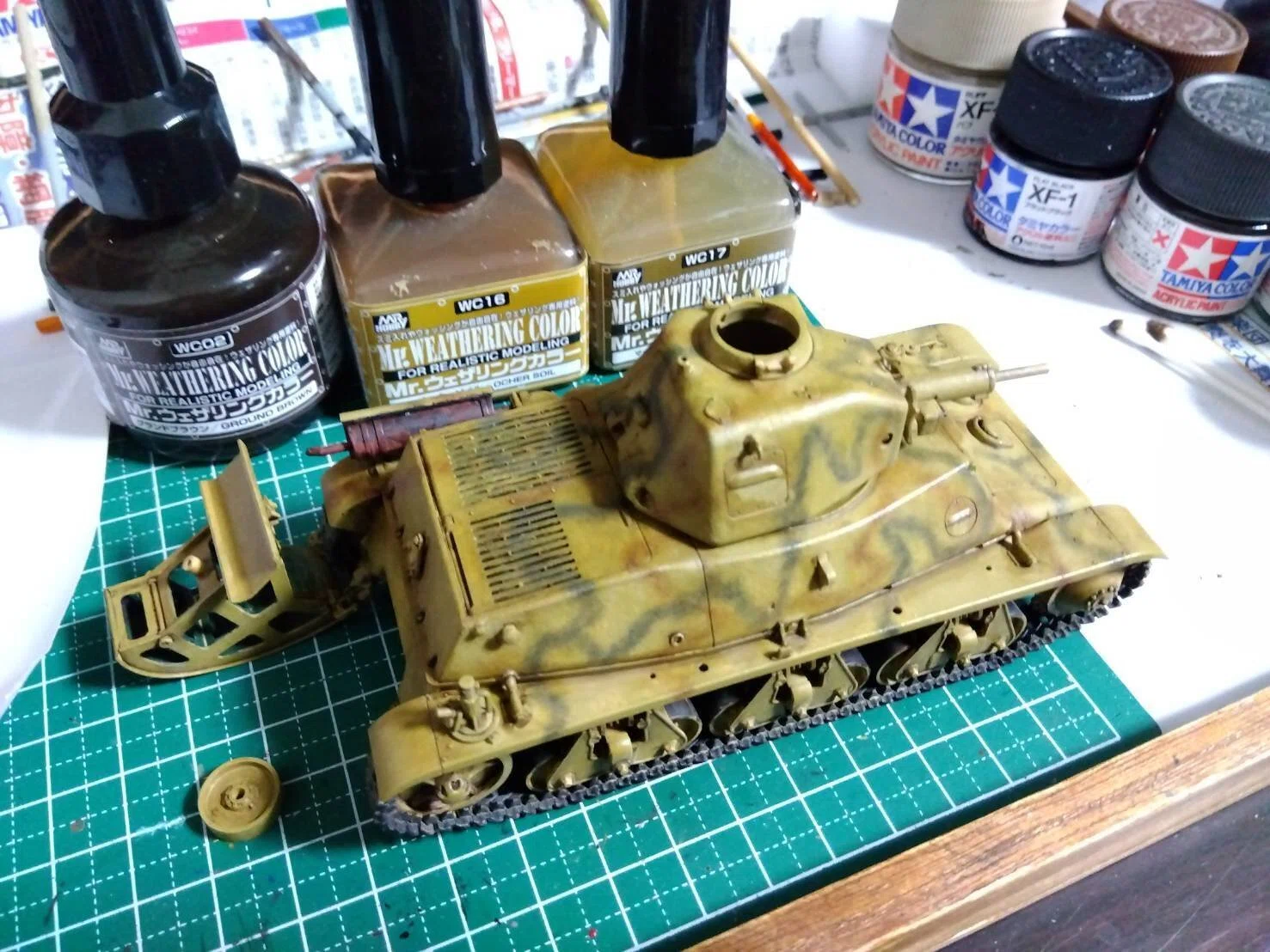 フランス軽戦車H39（タミヤ1/35 ）#5～どんどんできちゃうよ｜はりす筆