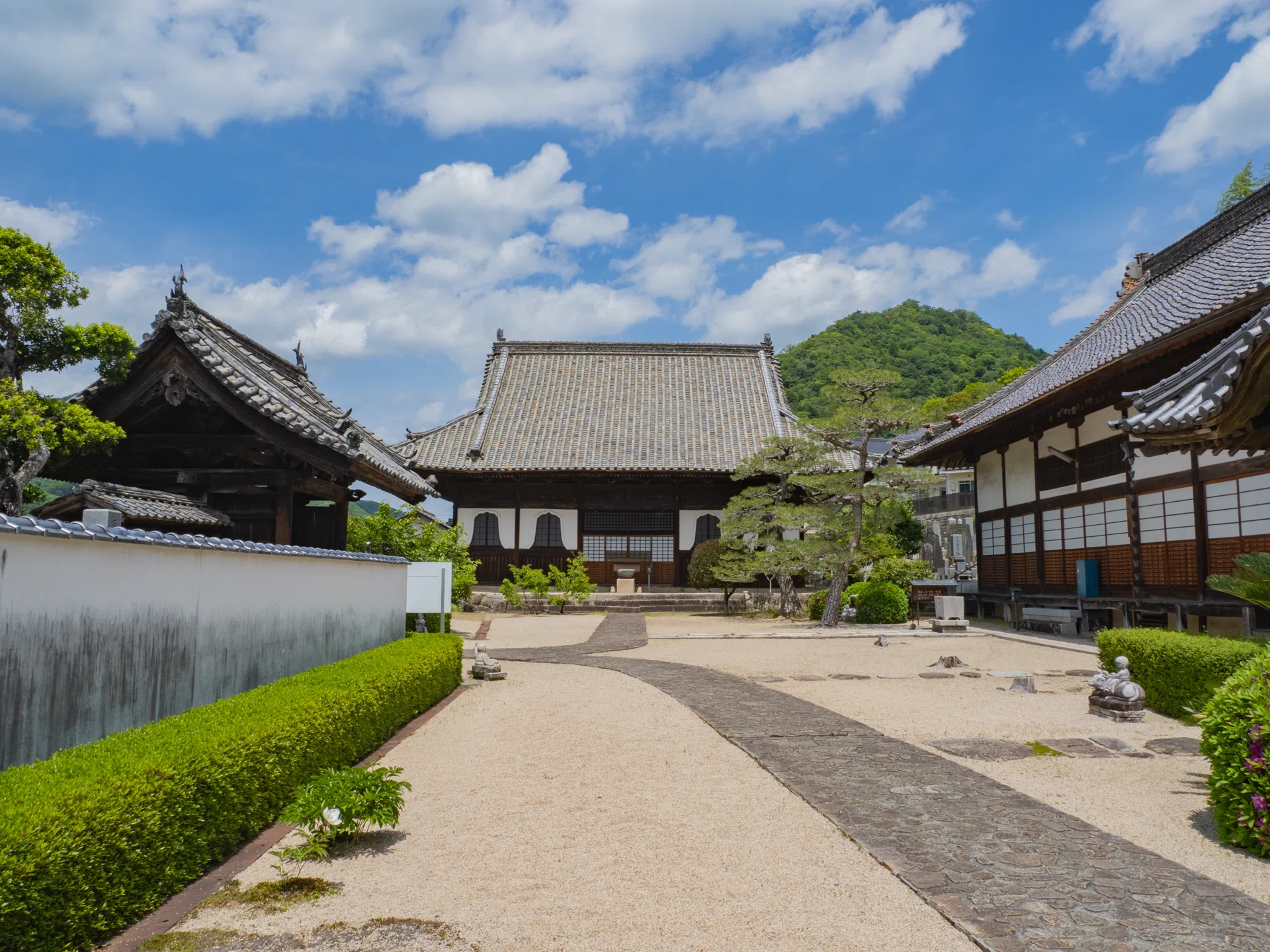 「真作」　円覚寺派龍雲院・【小池心叟】　雷門布鼓　横幅　掛軸　円覚寺　横田南嶺 高梁に遠州の庭あり。頼久寺｜KATSUMI