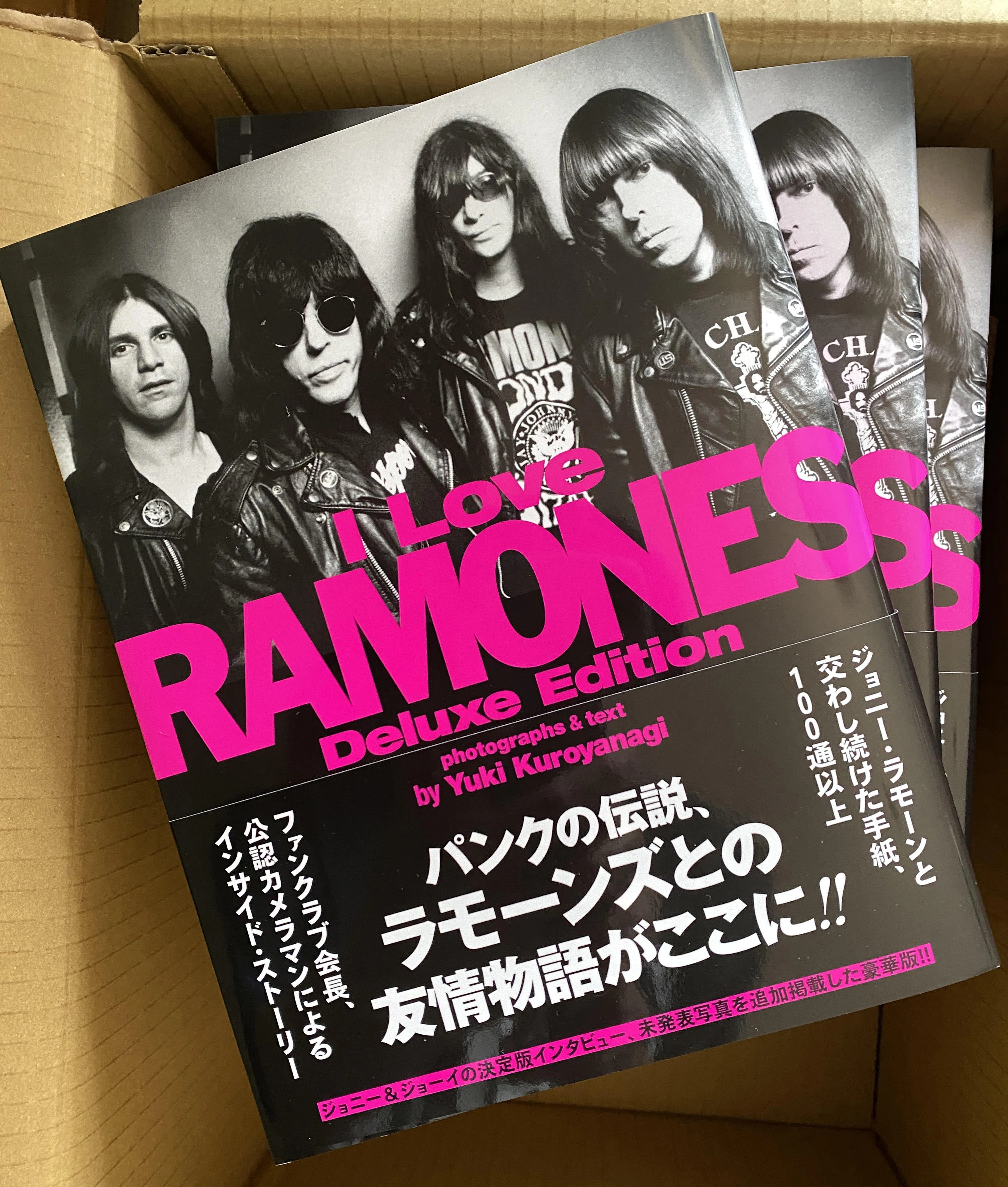 明日5月13日、『I Love RAMONES Deluxe Edition』いよいよ全国発売