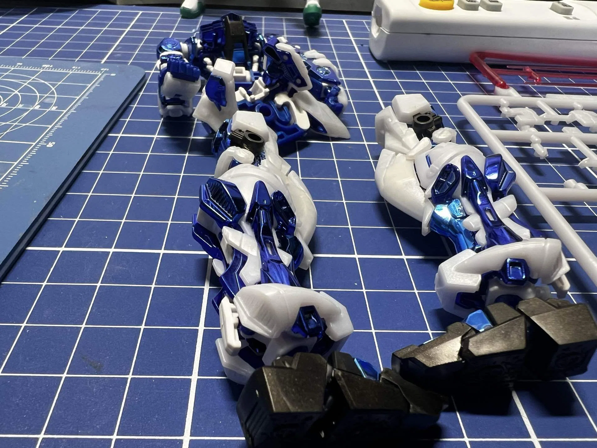 ガンプラ日記】アストレイブルーフレーム メッキ版｜プラモデル魂 金八